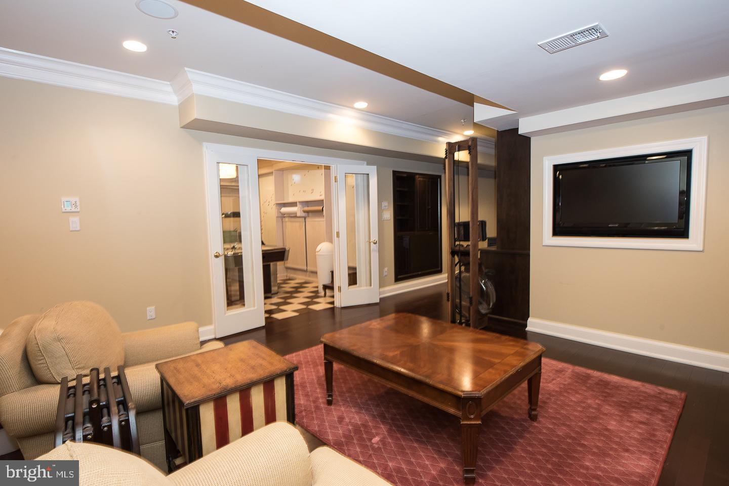 WHITEGATE - Residential