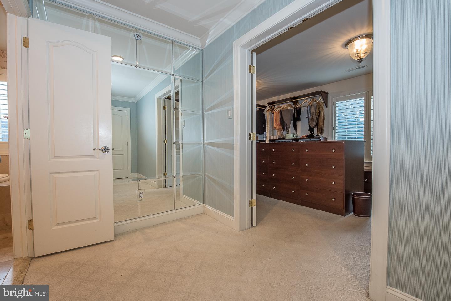 WHITEGATE - Residential