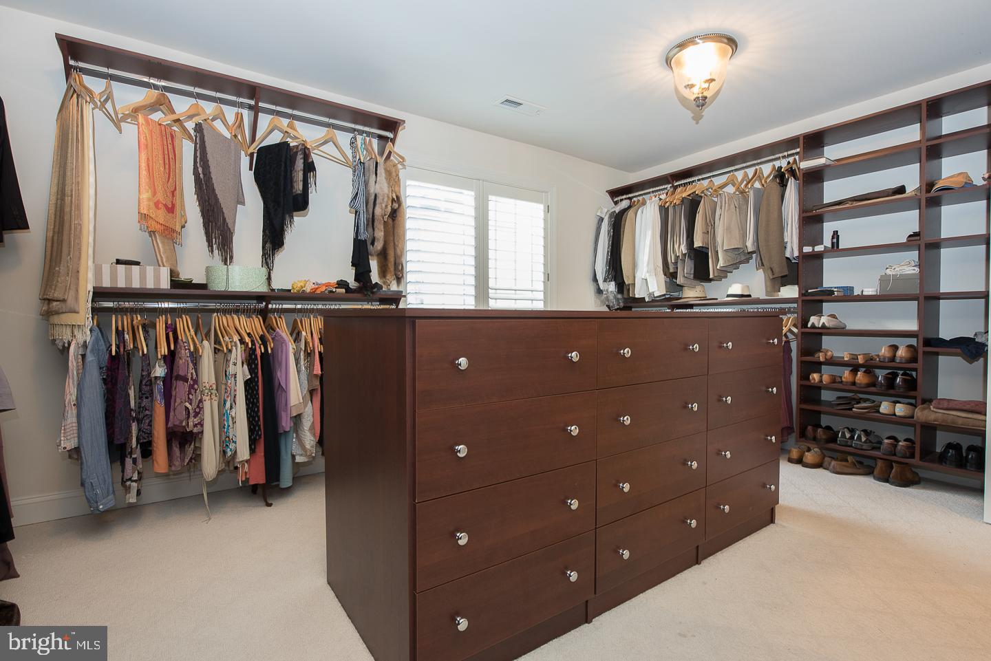 WHITEGATE - Residential