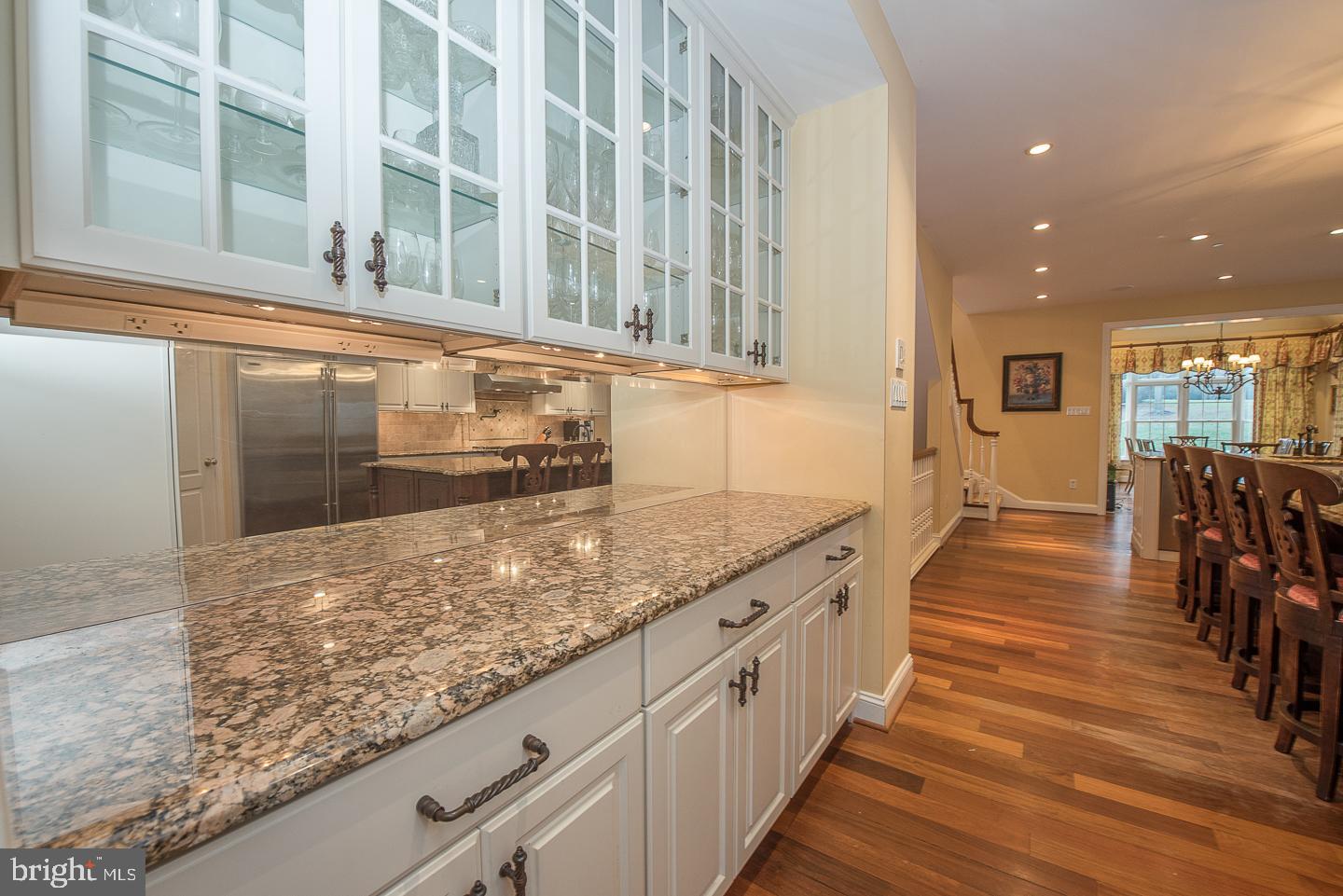 WHITEGATE - Residential