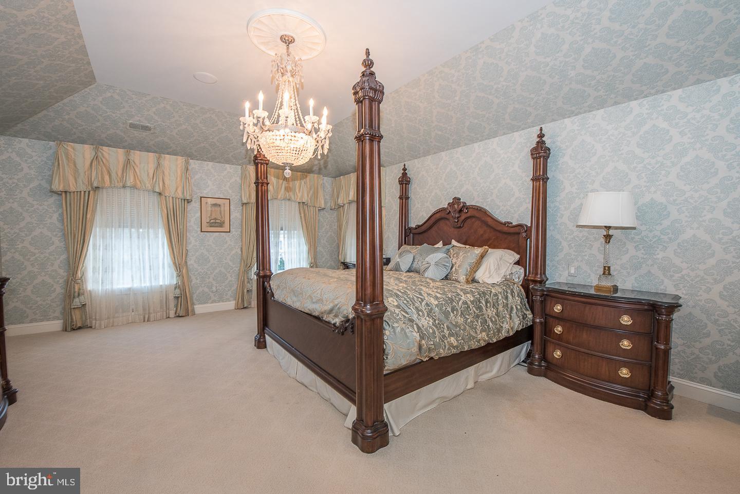 WHITEGATE - Residential