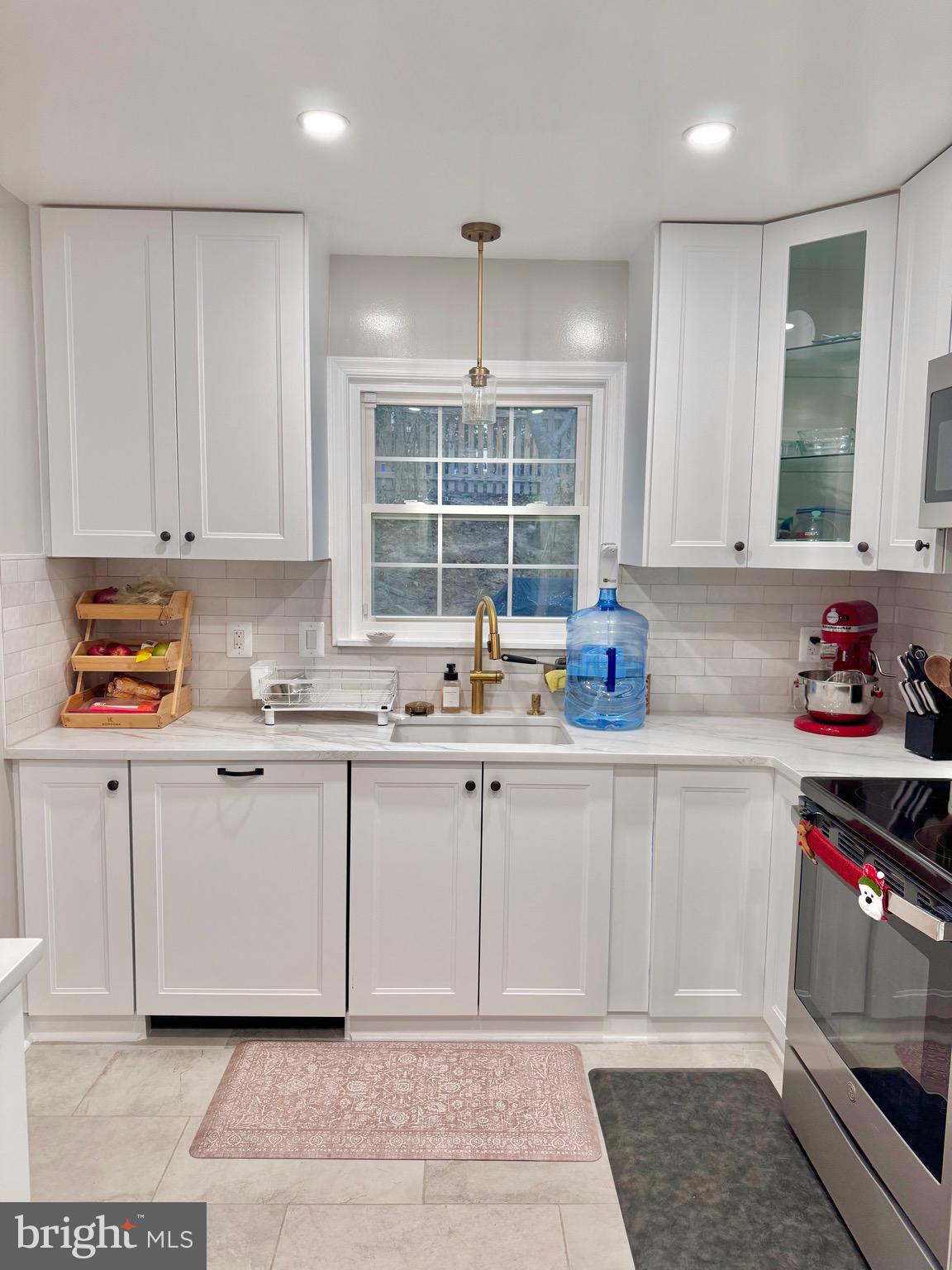 3470 LYON PARK COURT