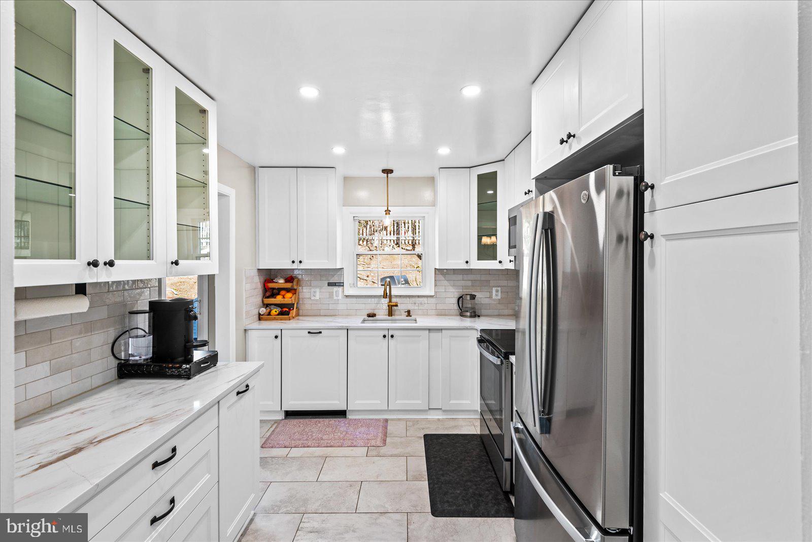 LAKE RIDGE - Residential