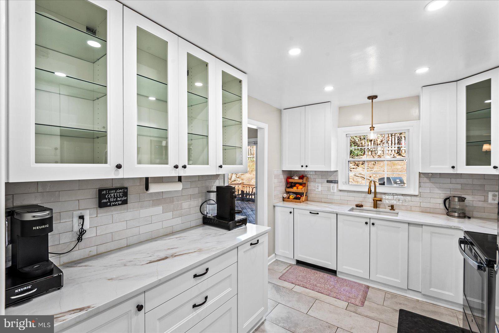 LAKE RIDGE - Residential