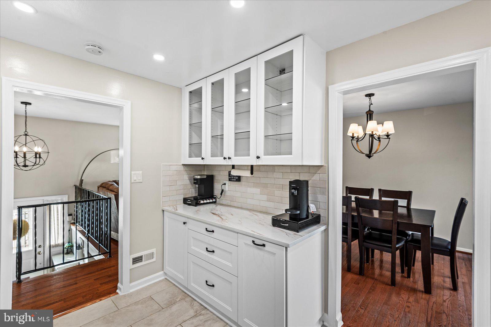 LAKE RIDGE - Residential