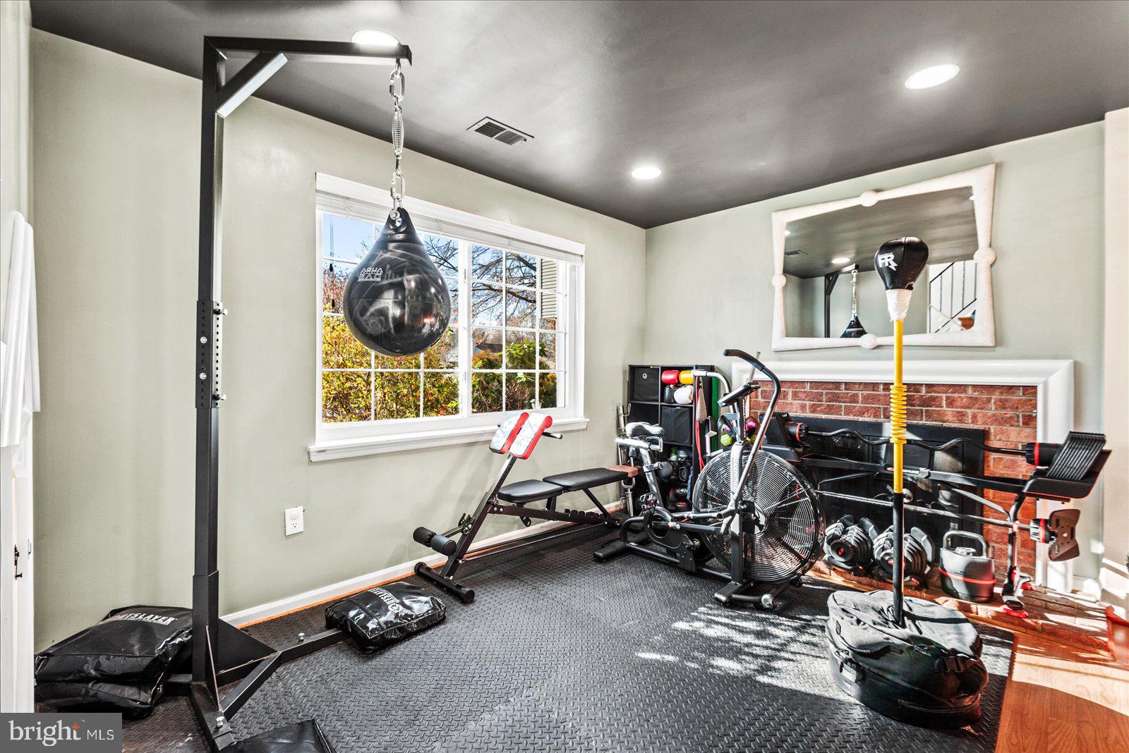 LAKE RIDGE - Residential