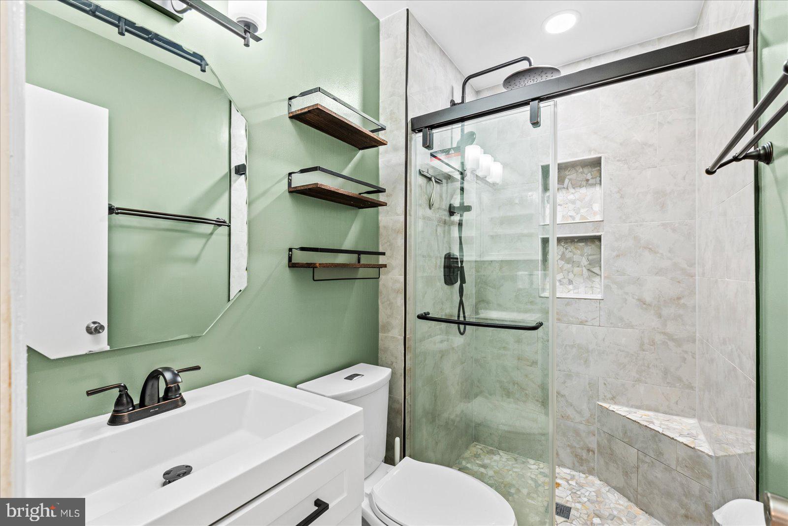 LAKE RIDGE - Residential