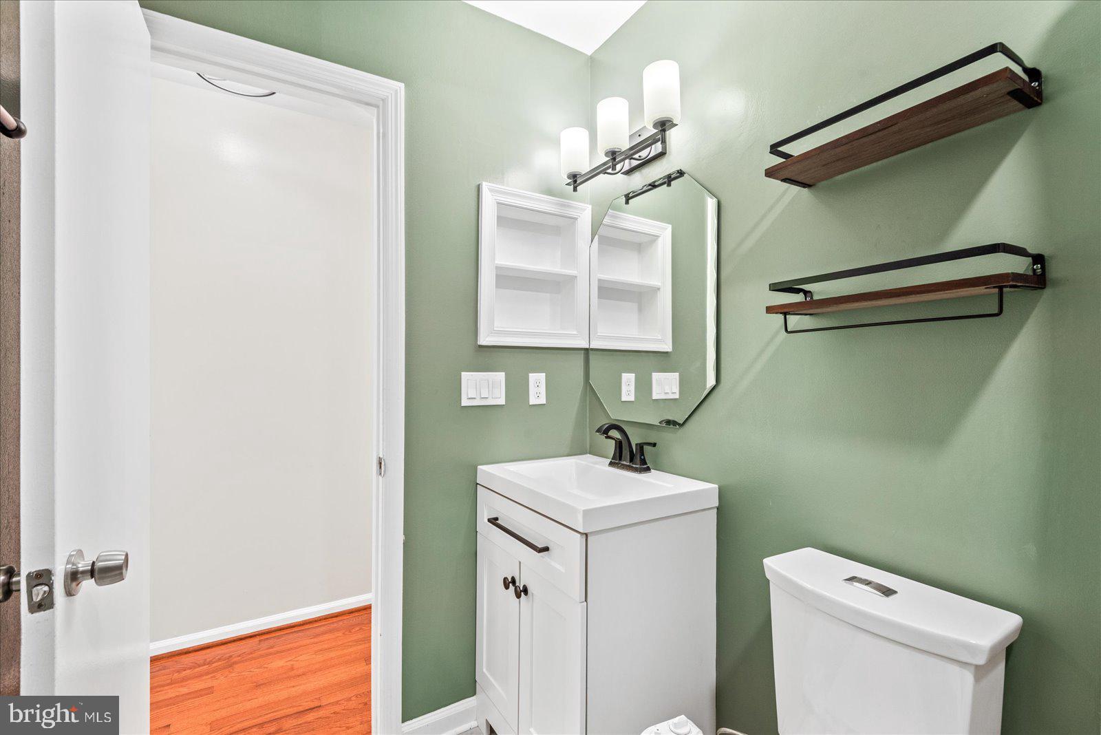 LAKE RIDGE - Residential