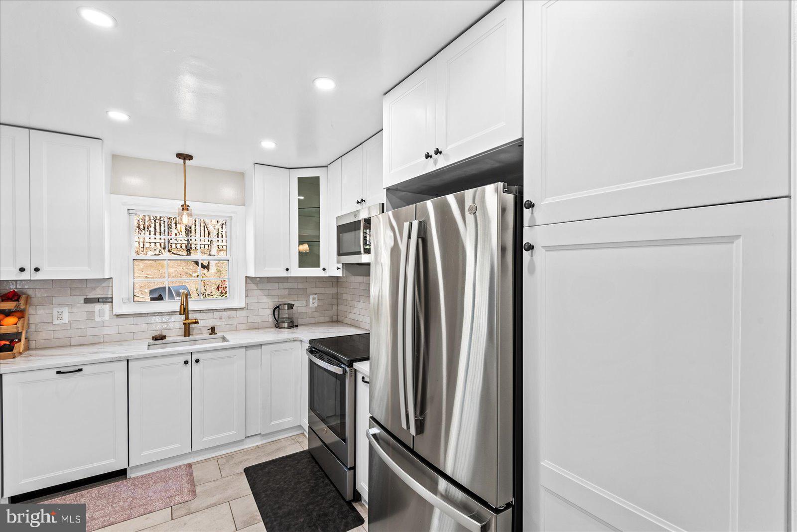 LAKE RIDGE - Residential