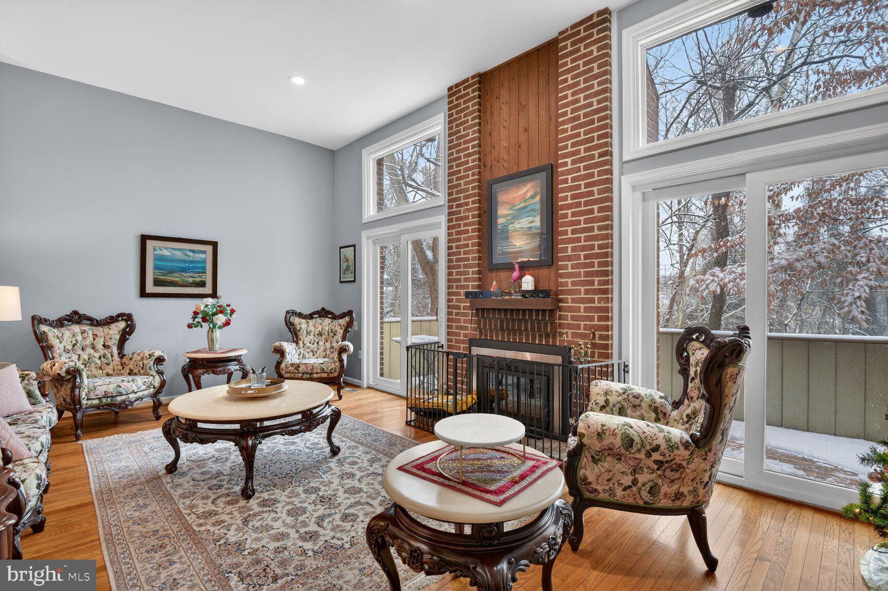 POTOMAC OUTSIDE - Residential Lease