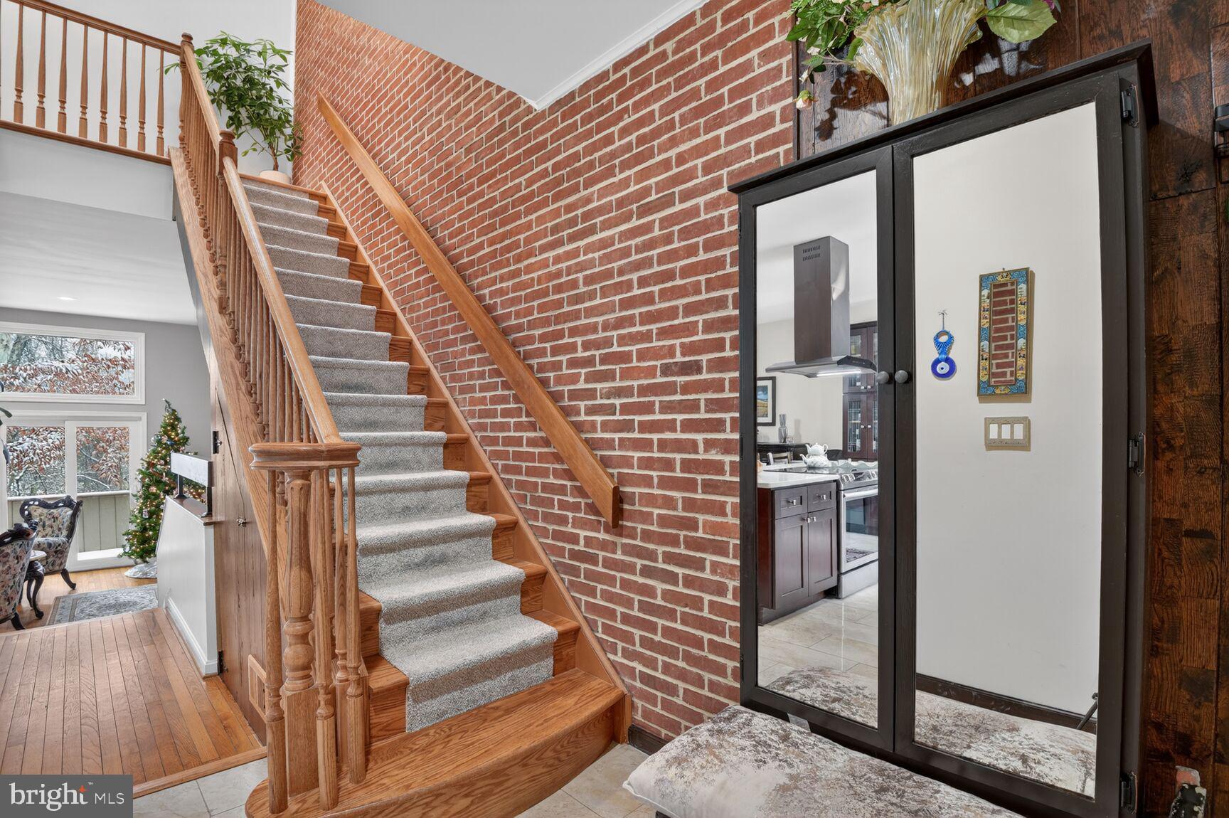 POTOMAC OUTSIDE - Residential Lease