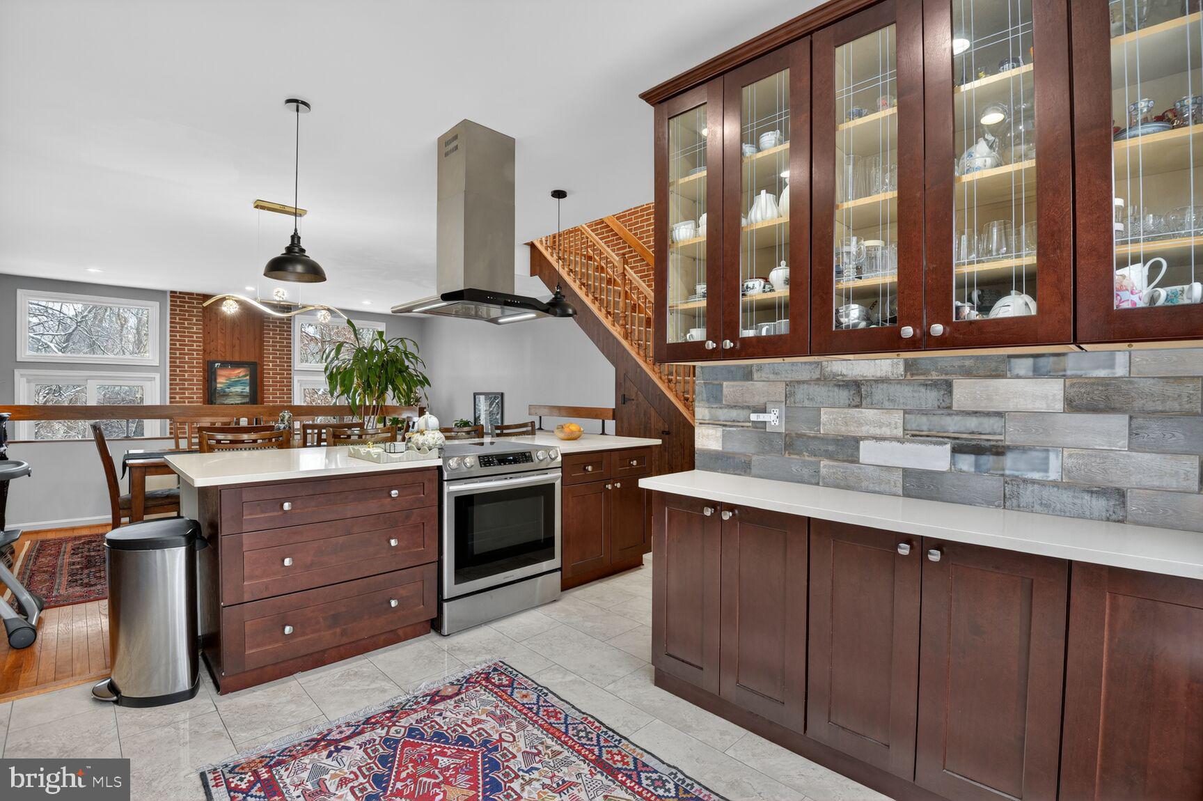 POTOMAC OUTSIDE - Residential Lease