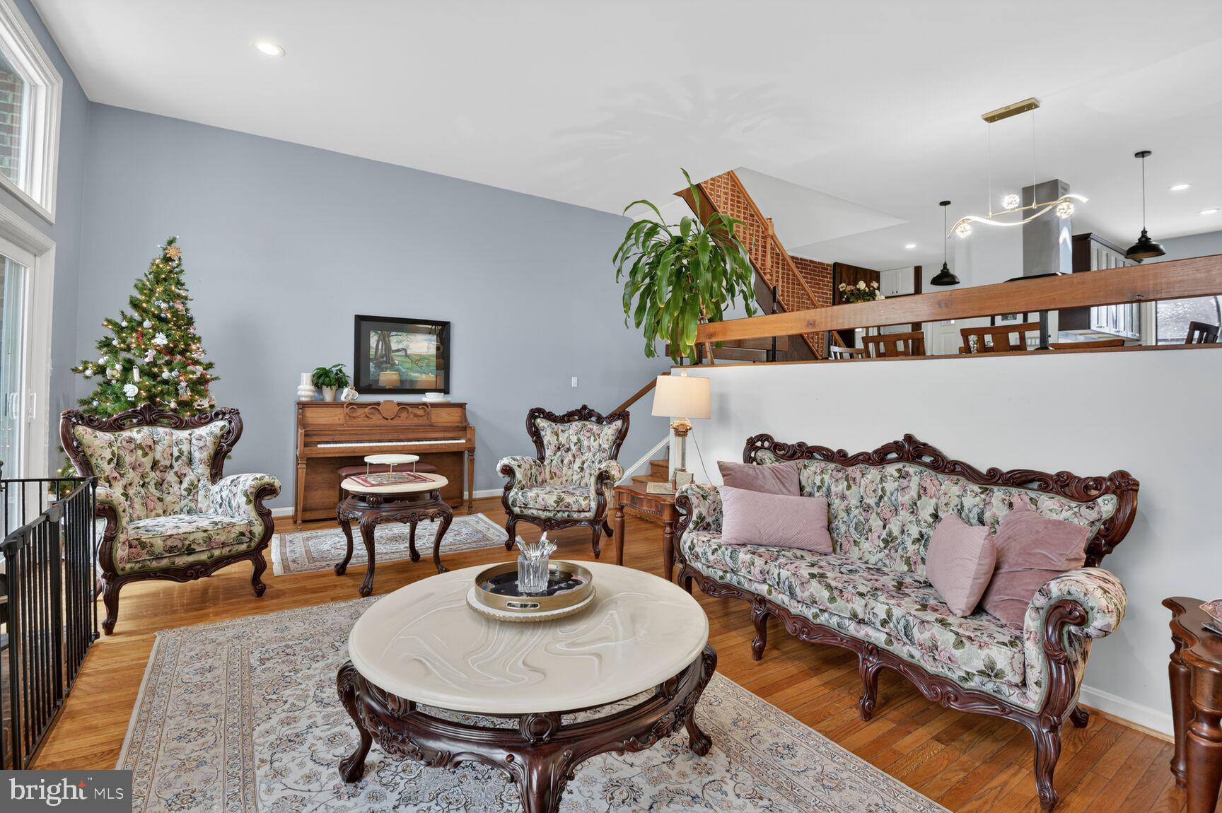 POTOMAC OUTSIDE - Residential Lease