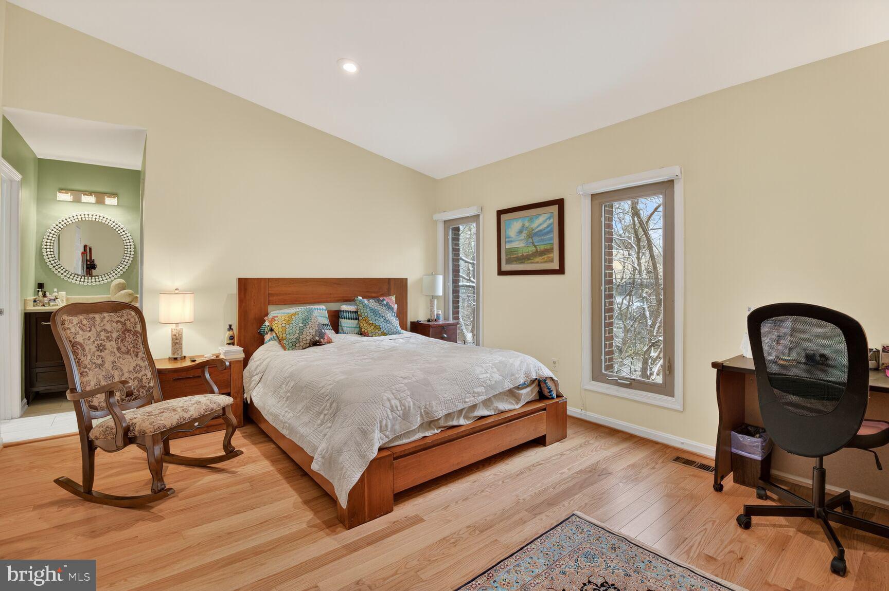 POTOMAC OUTSIDE - Residential Lease