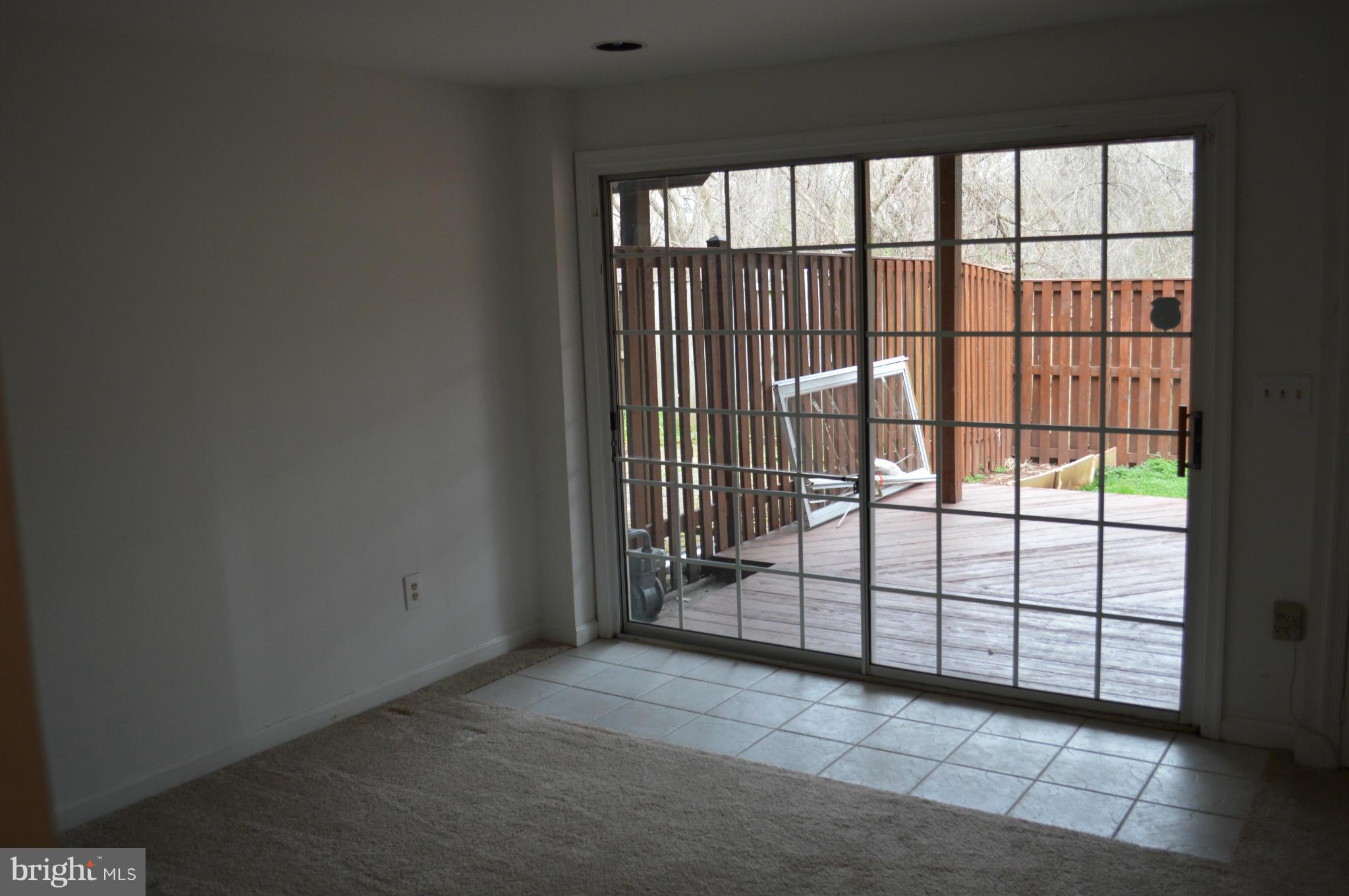 HIGHLAND MEWS - Residential Lease