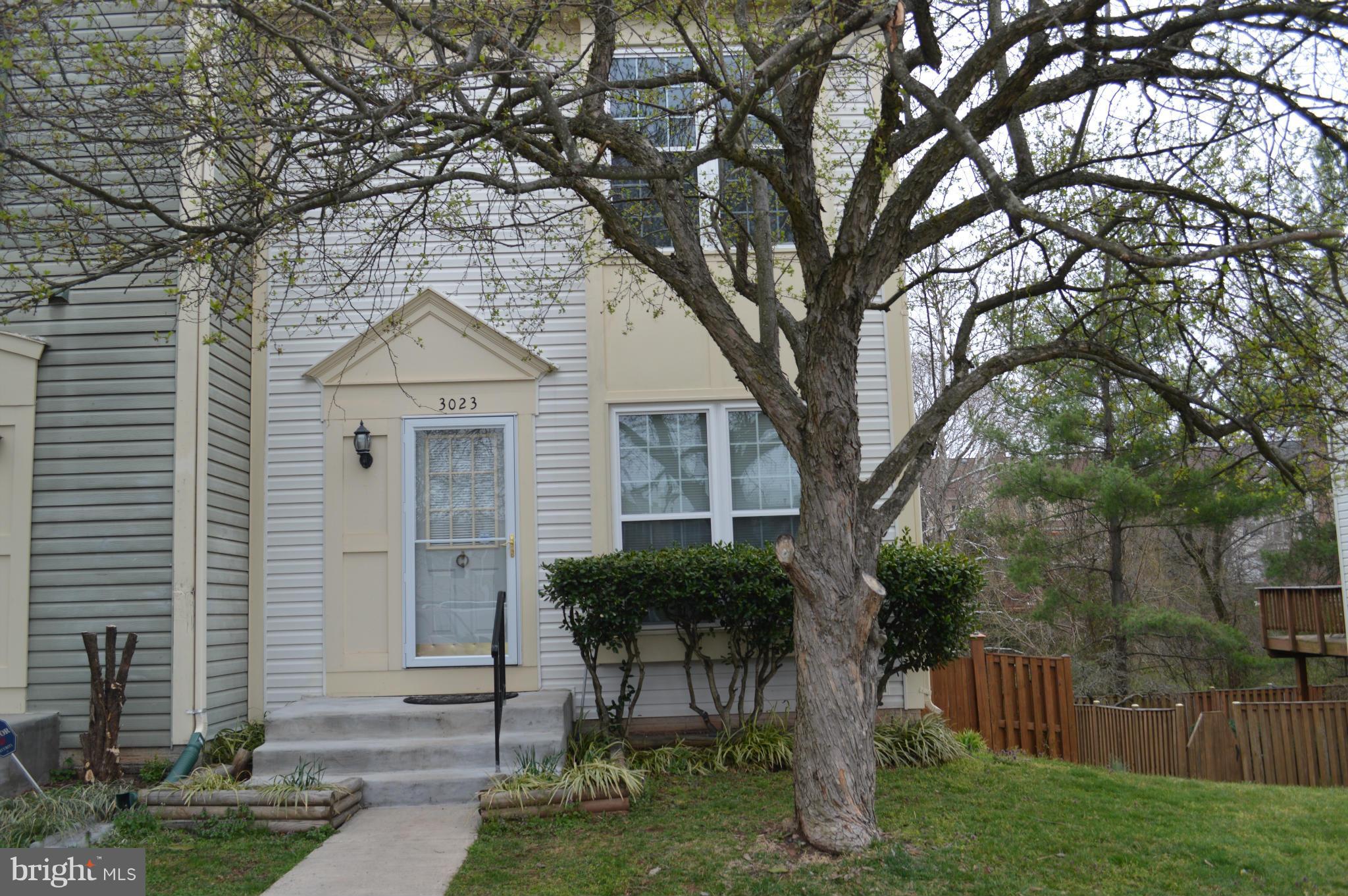 HIGHLAND MEWS - Residential Lease