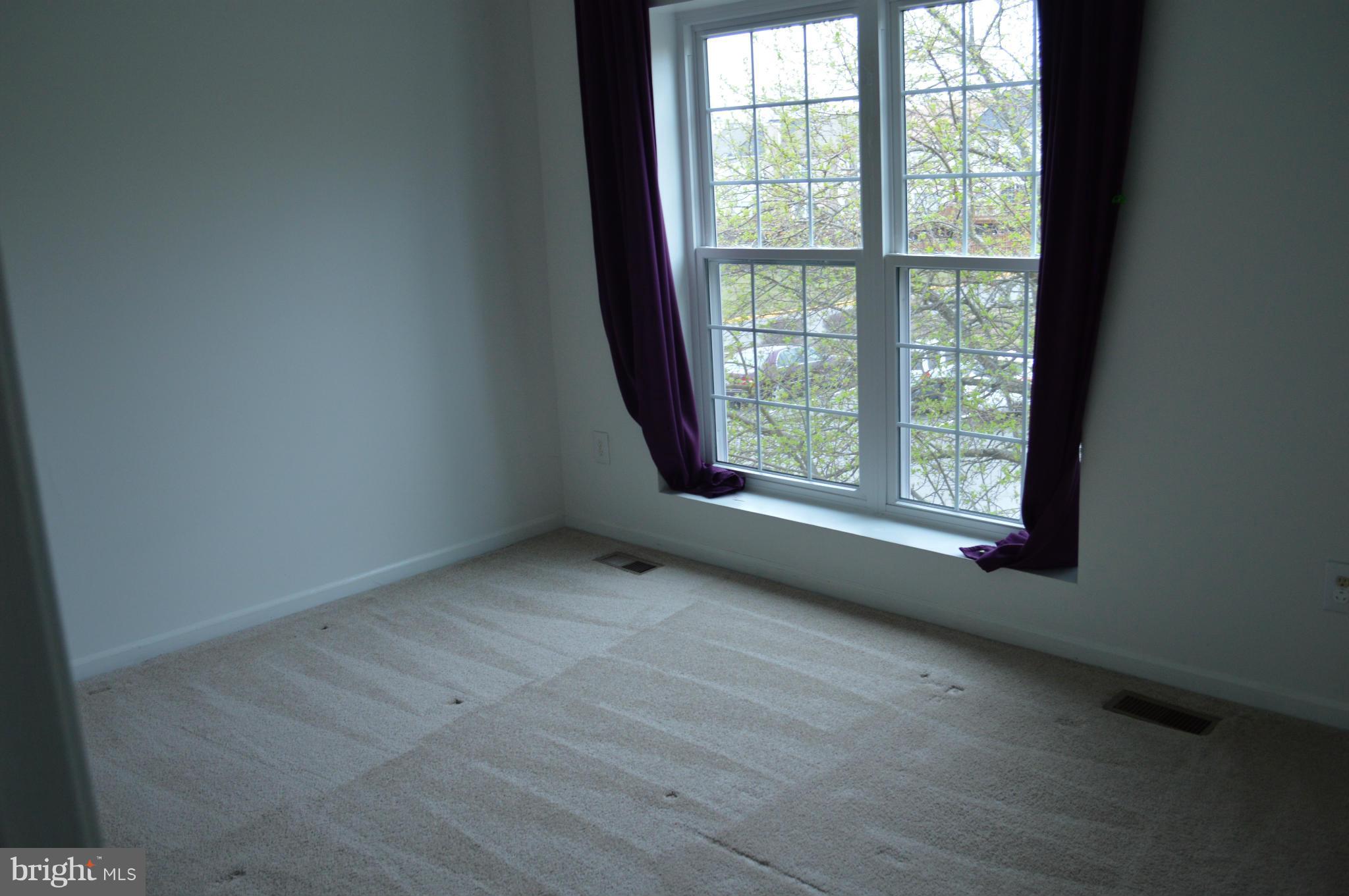 HIGHLAND MEWS - Residential Lease