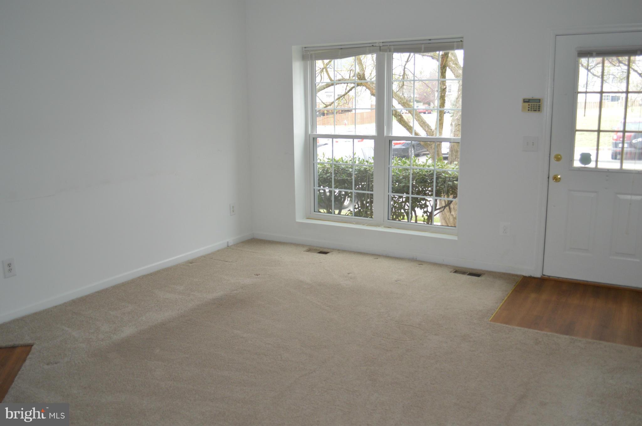 HIGHLAND MEWS - Residential Lease