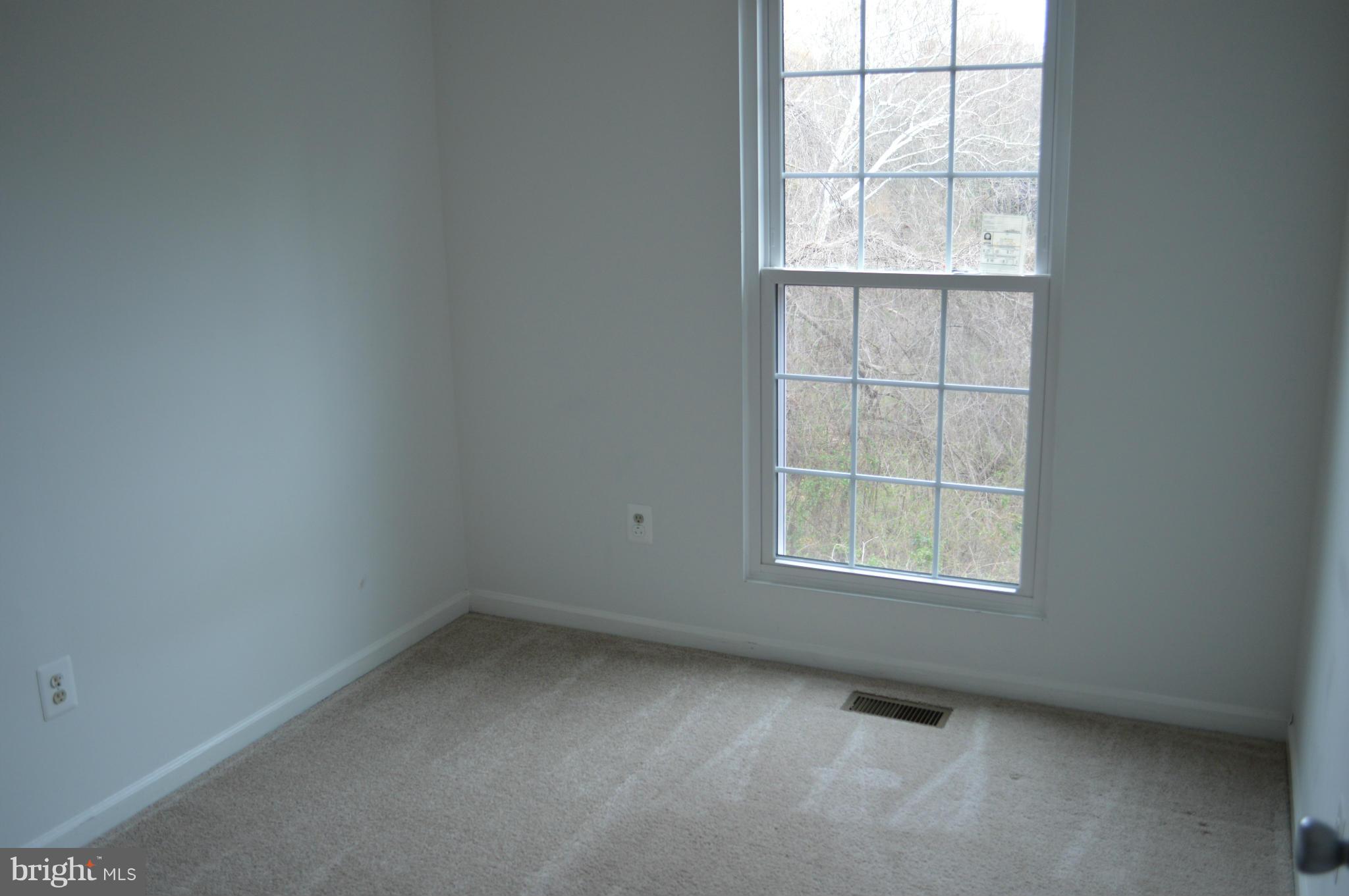 HIGHLAND MEWS - Residential Lease