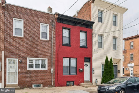 Townhouse For Rent - 740 N 37th Street #1<br/> PHILADELPHIA, PA 19104