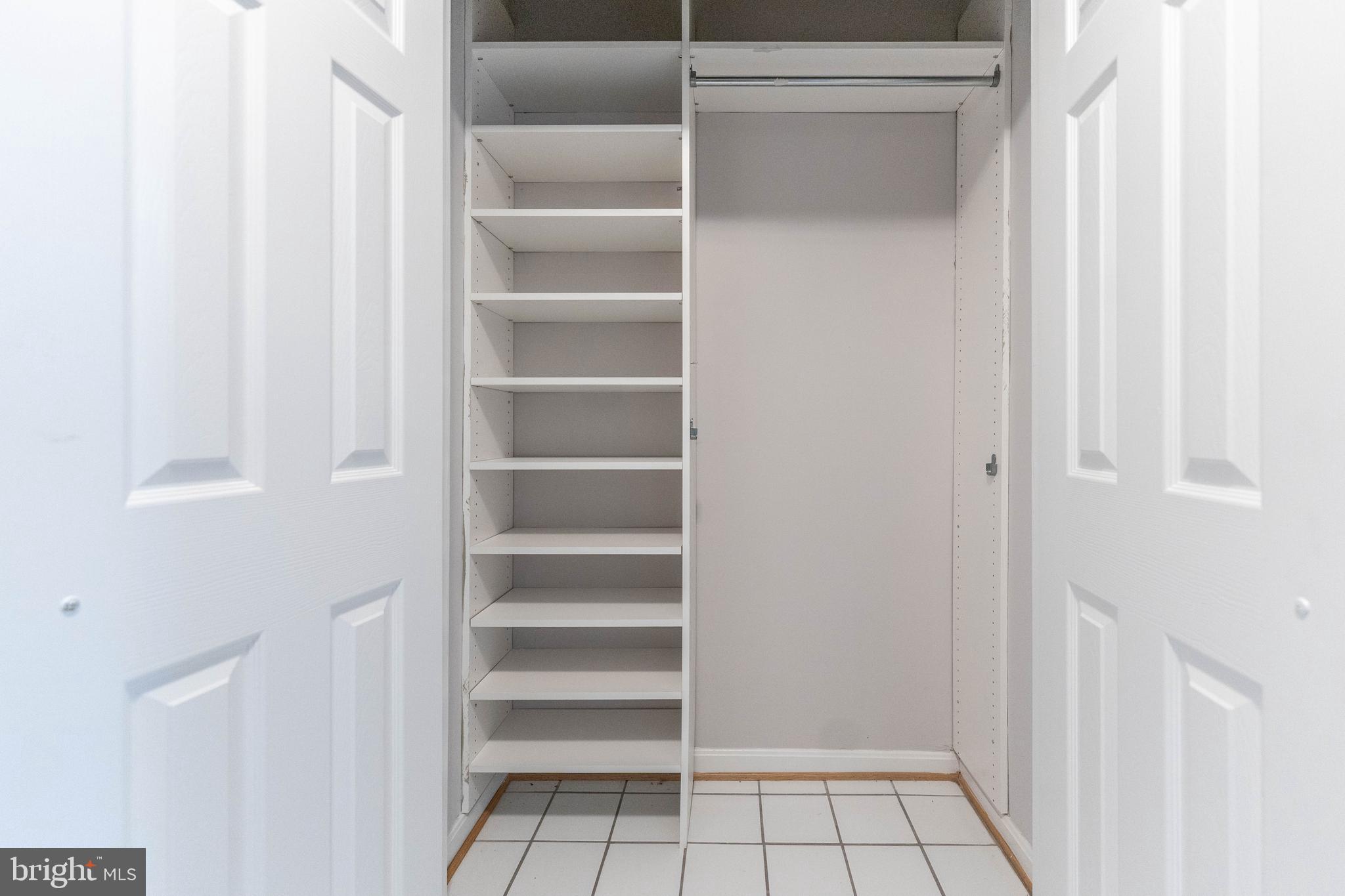 CRESTMONT TOWNHOUSES - Residential