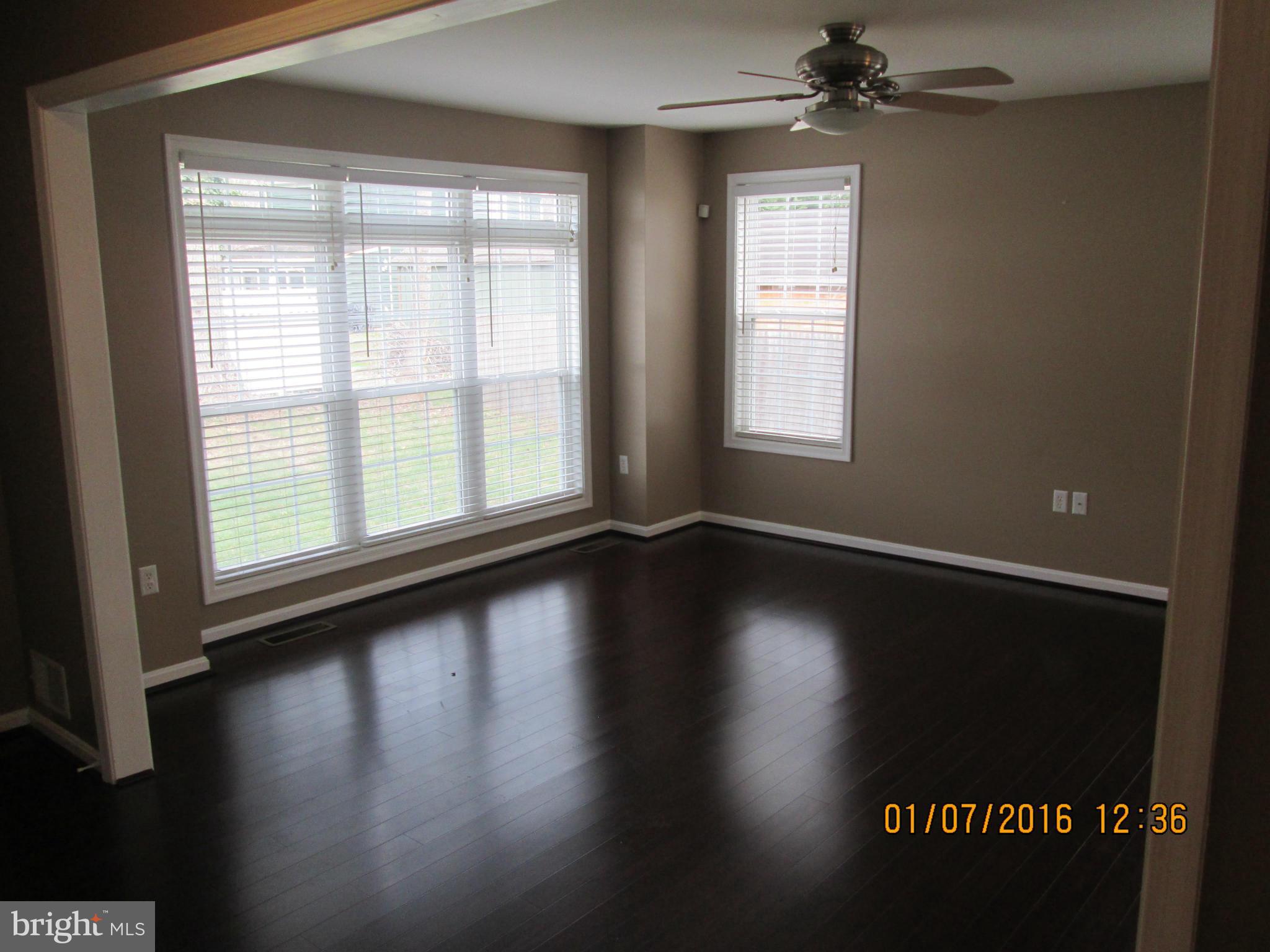 LONG BEACH - Residential