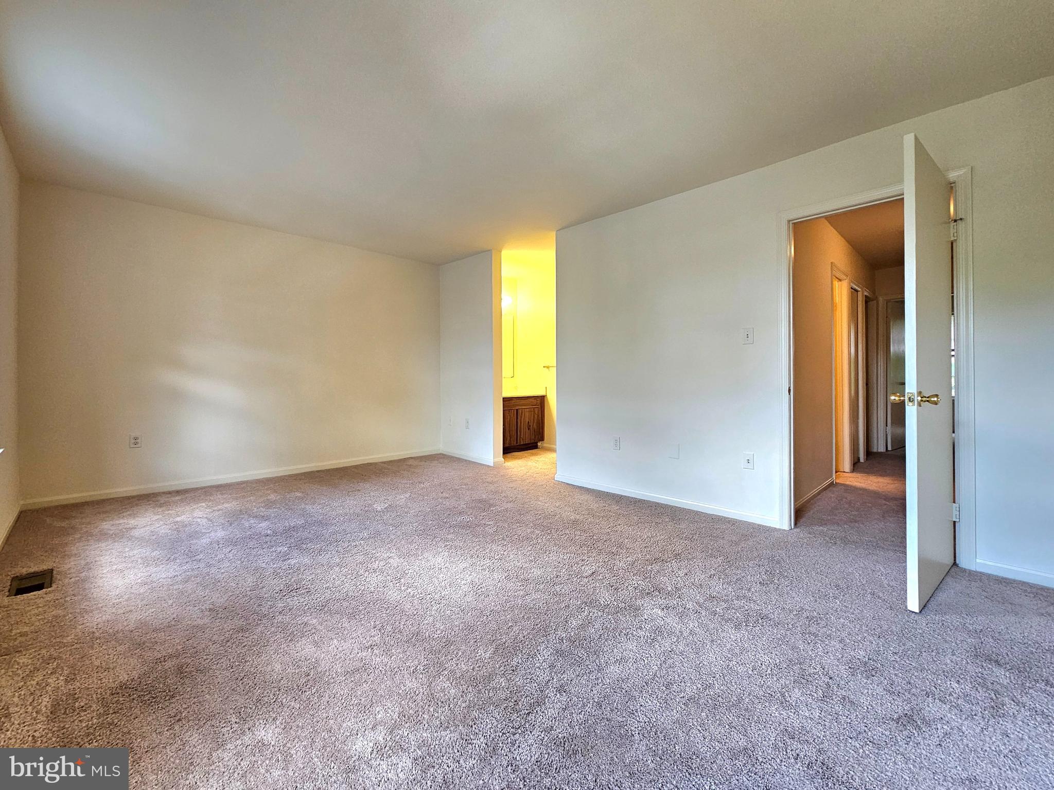 KINGS PARK WEST - Residential Lease