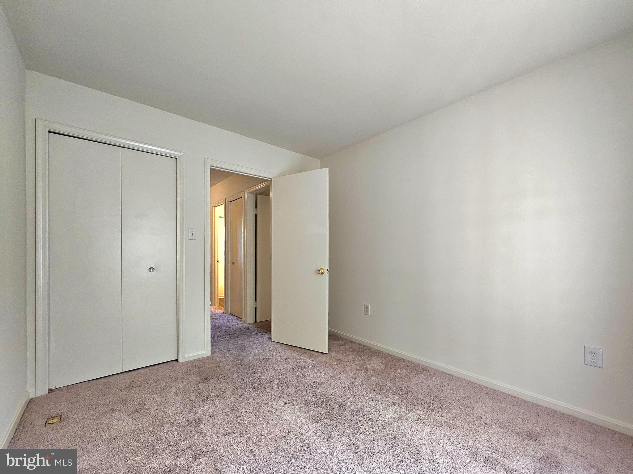 KINGS PARK WEST - Residential Lease