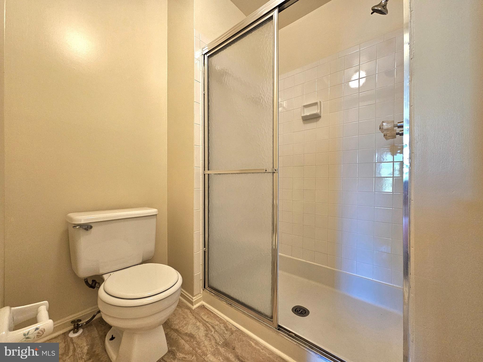 KINGS PARK WEST - Residential Lease