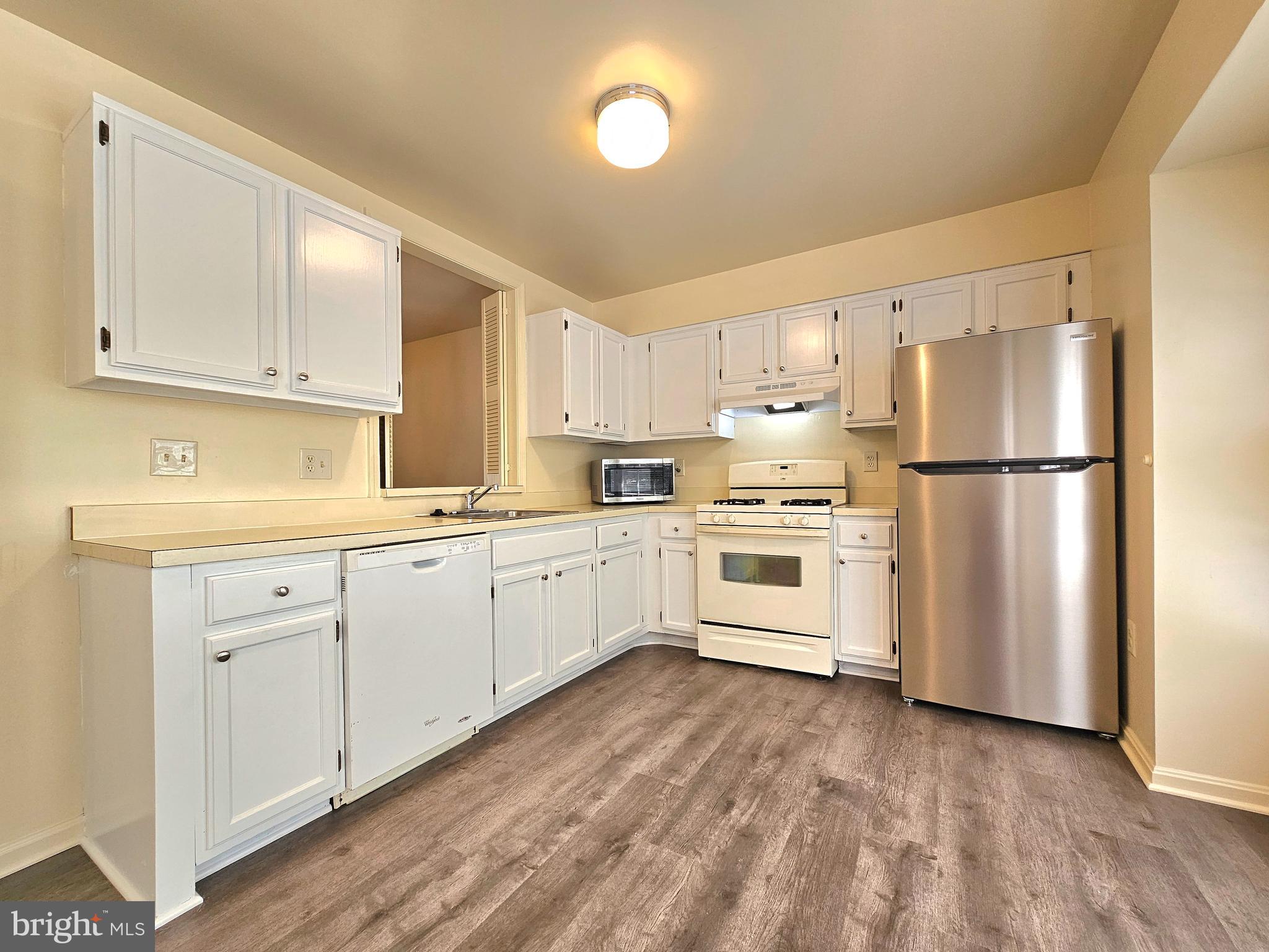 KINGS PARK WEST - Residential Lease