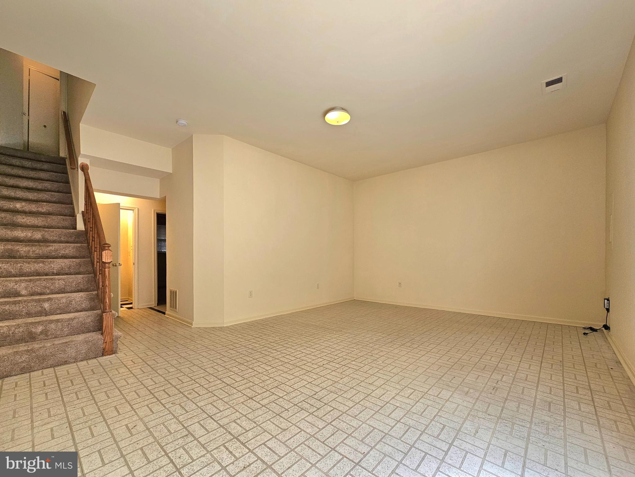 KINGS PARK WEST - Residential Lease