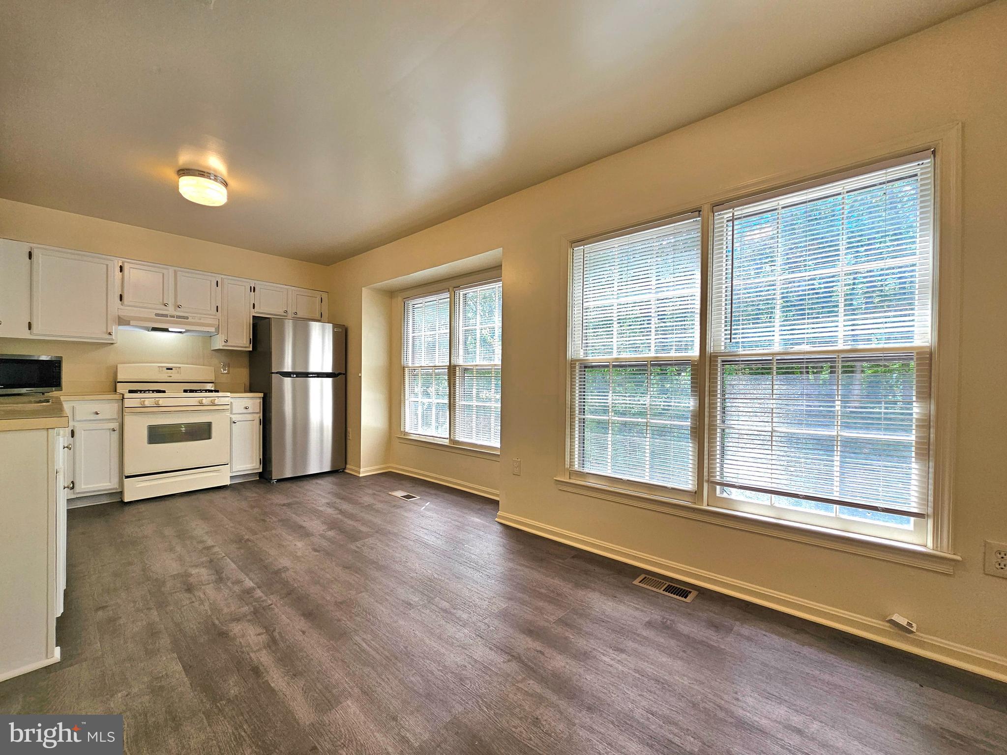 KINGS PARK WEST - Residential Lease