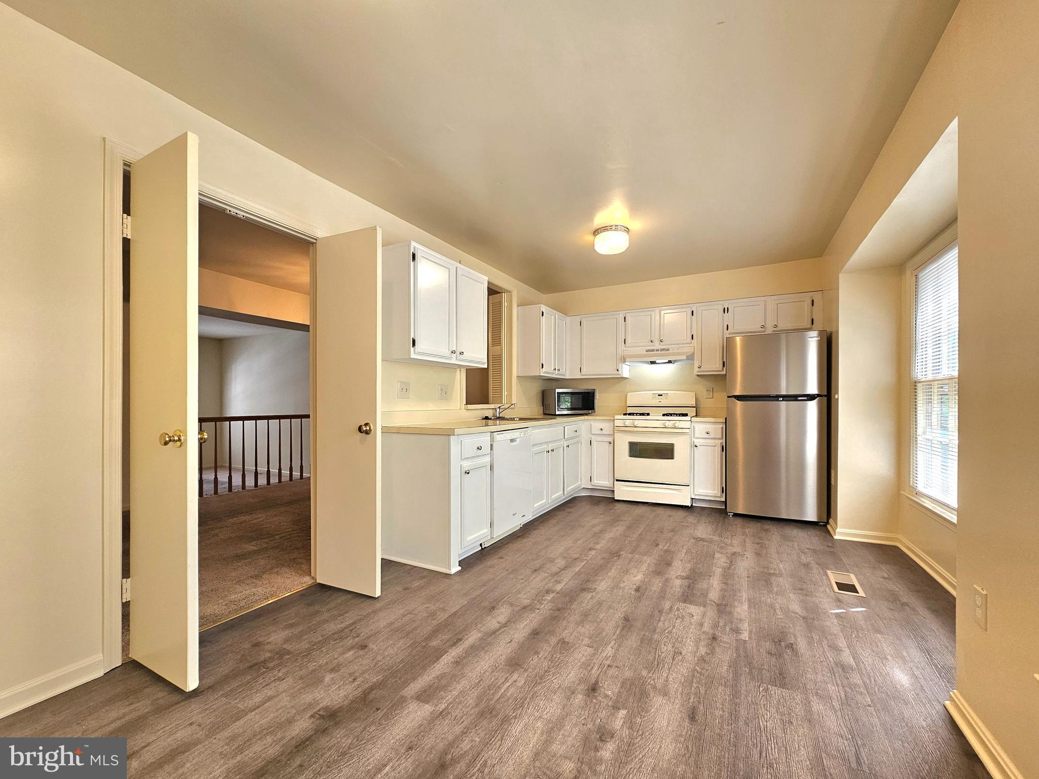 KINGS PARK WEST - Residential Lease