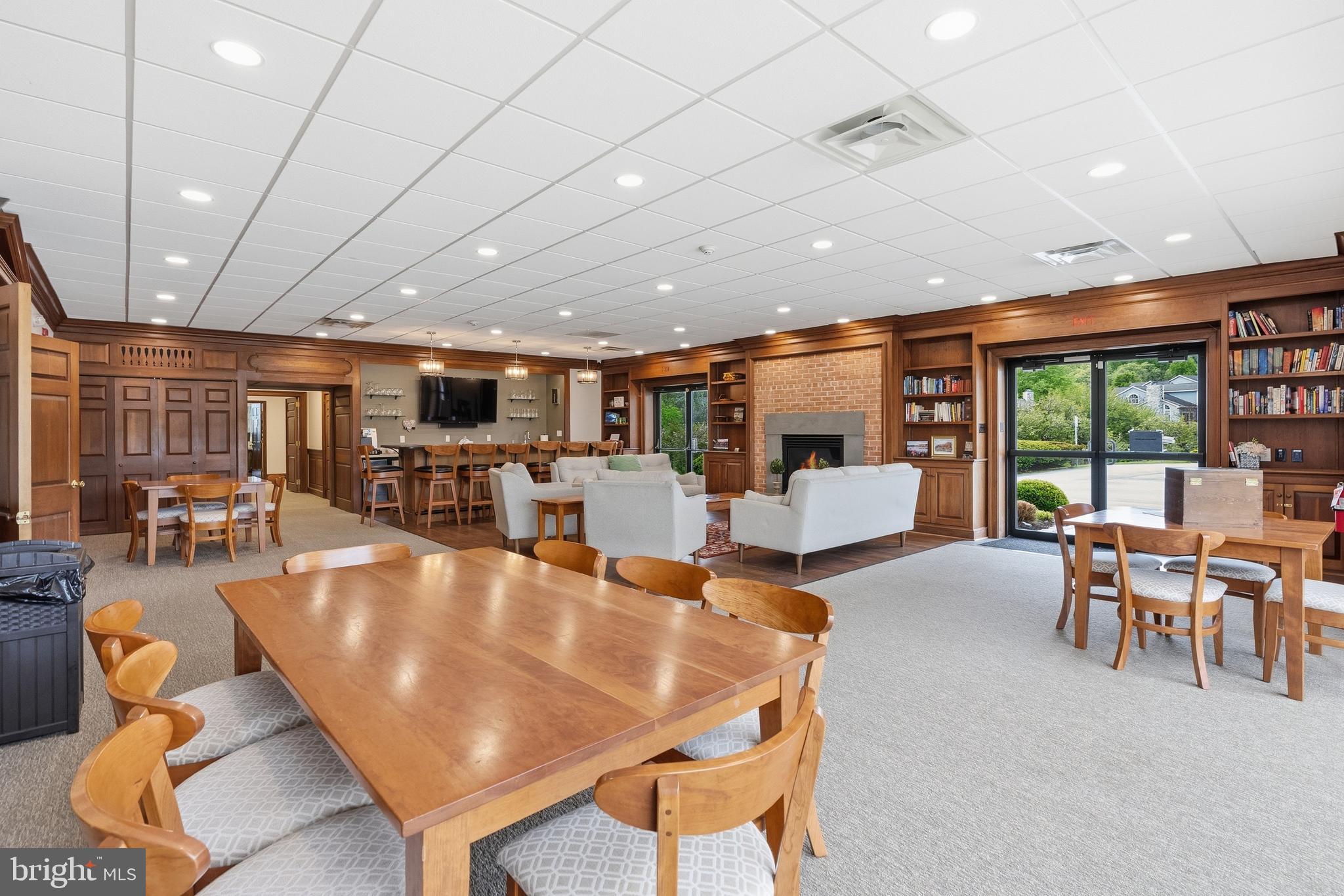 SOMERSET LAKE - Residential