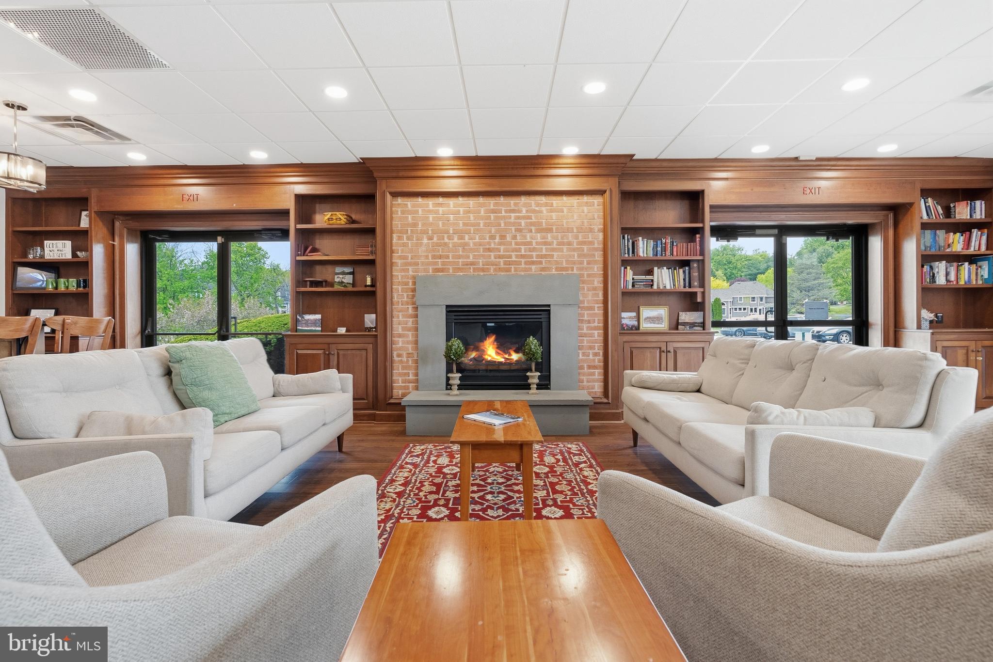 SOMERSET LAKE - Residential