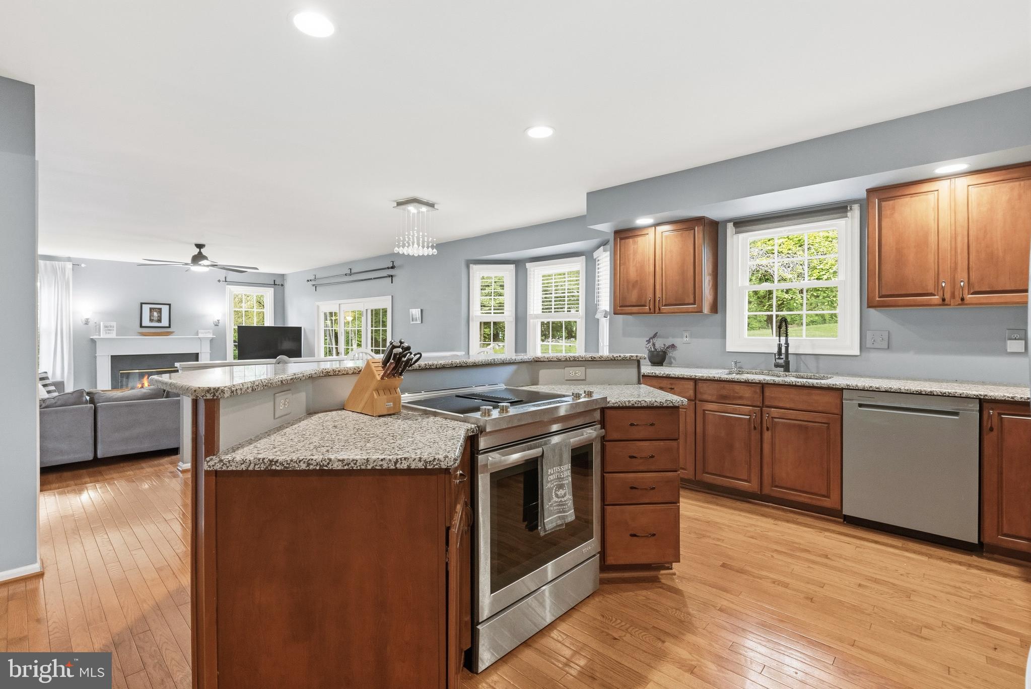 SOMERSET LAKE - Residential