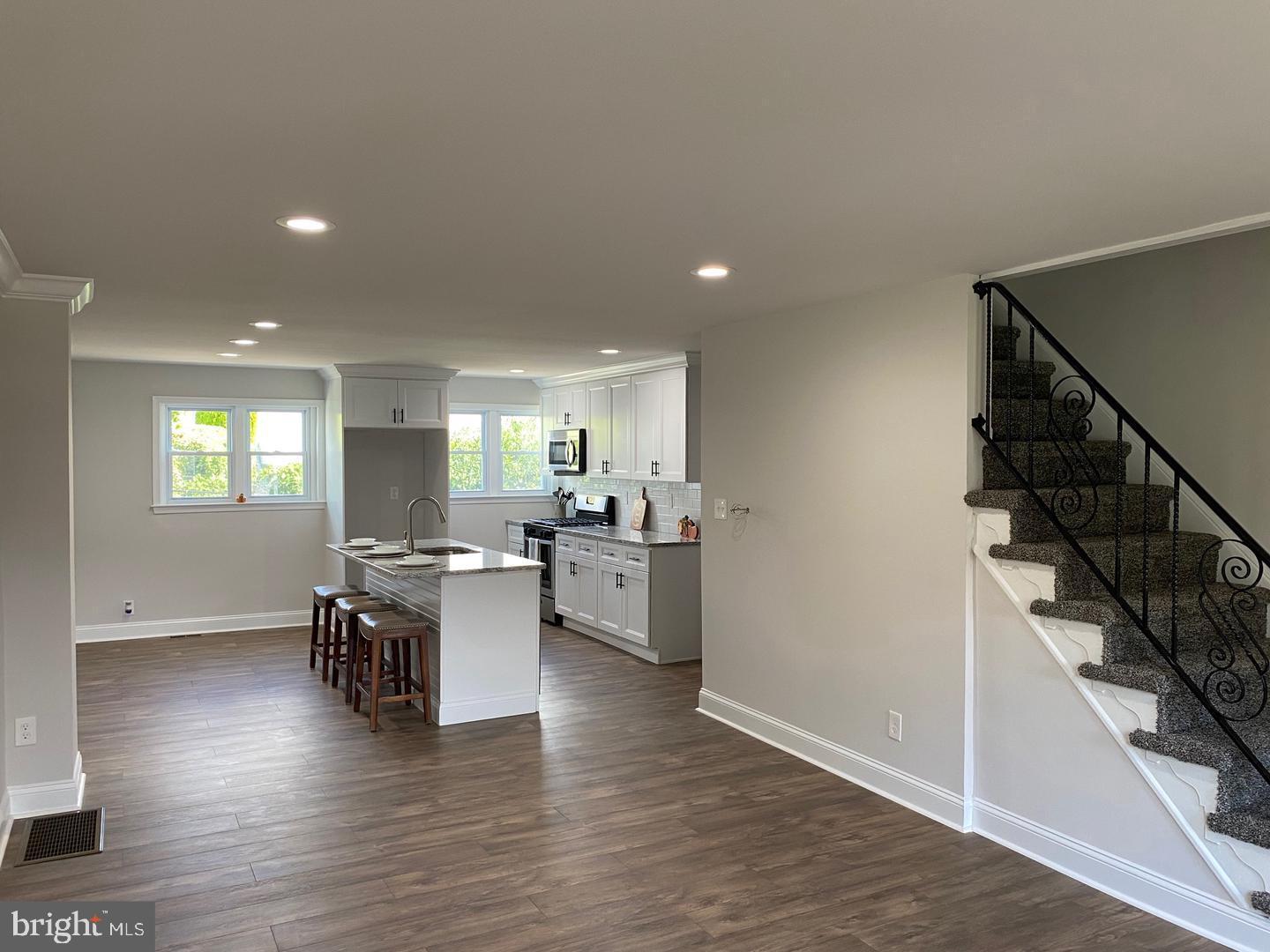 DELMAR VILLAGE - Residential Lease