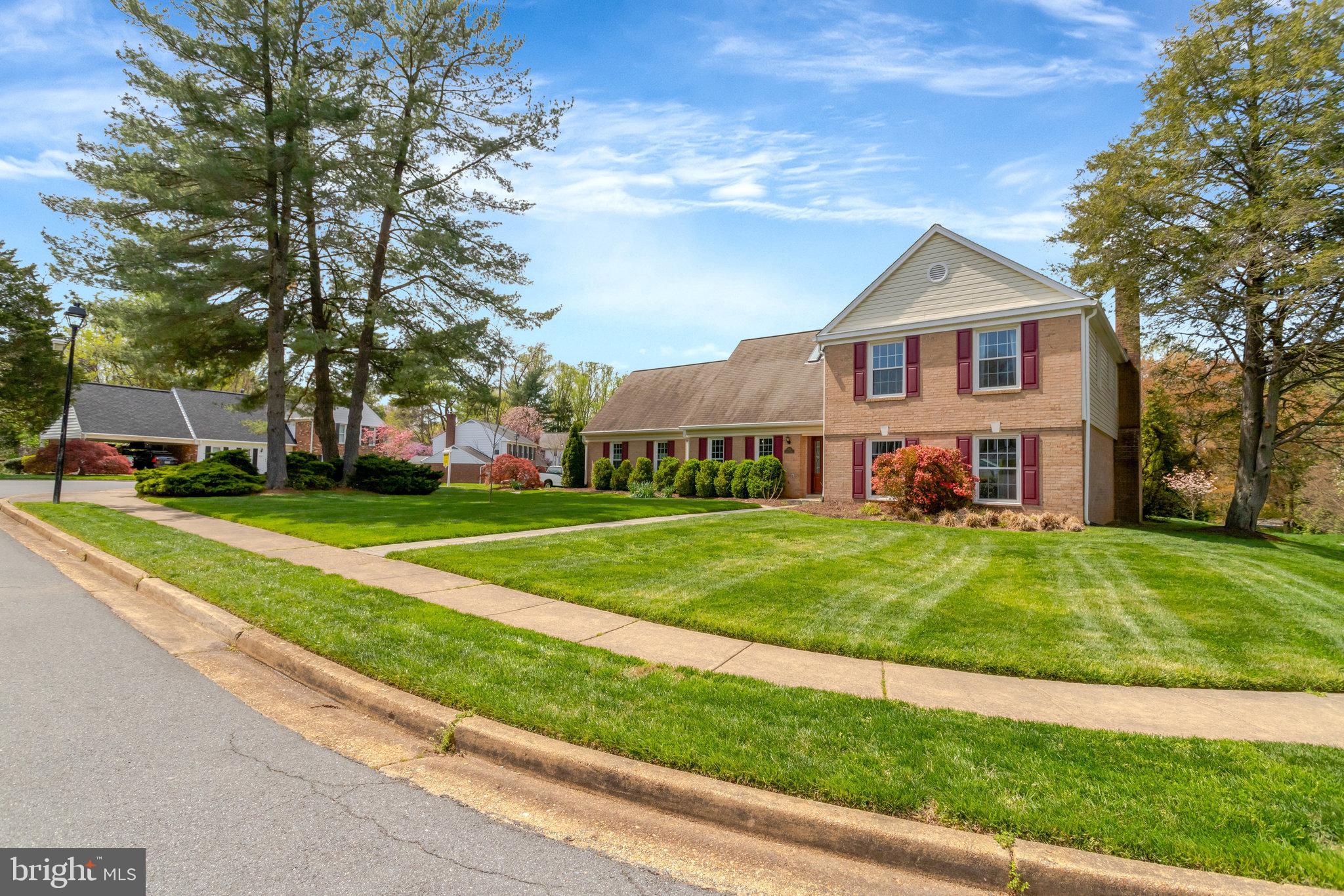 4933 TARHEEL WAY