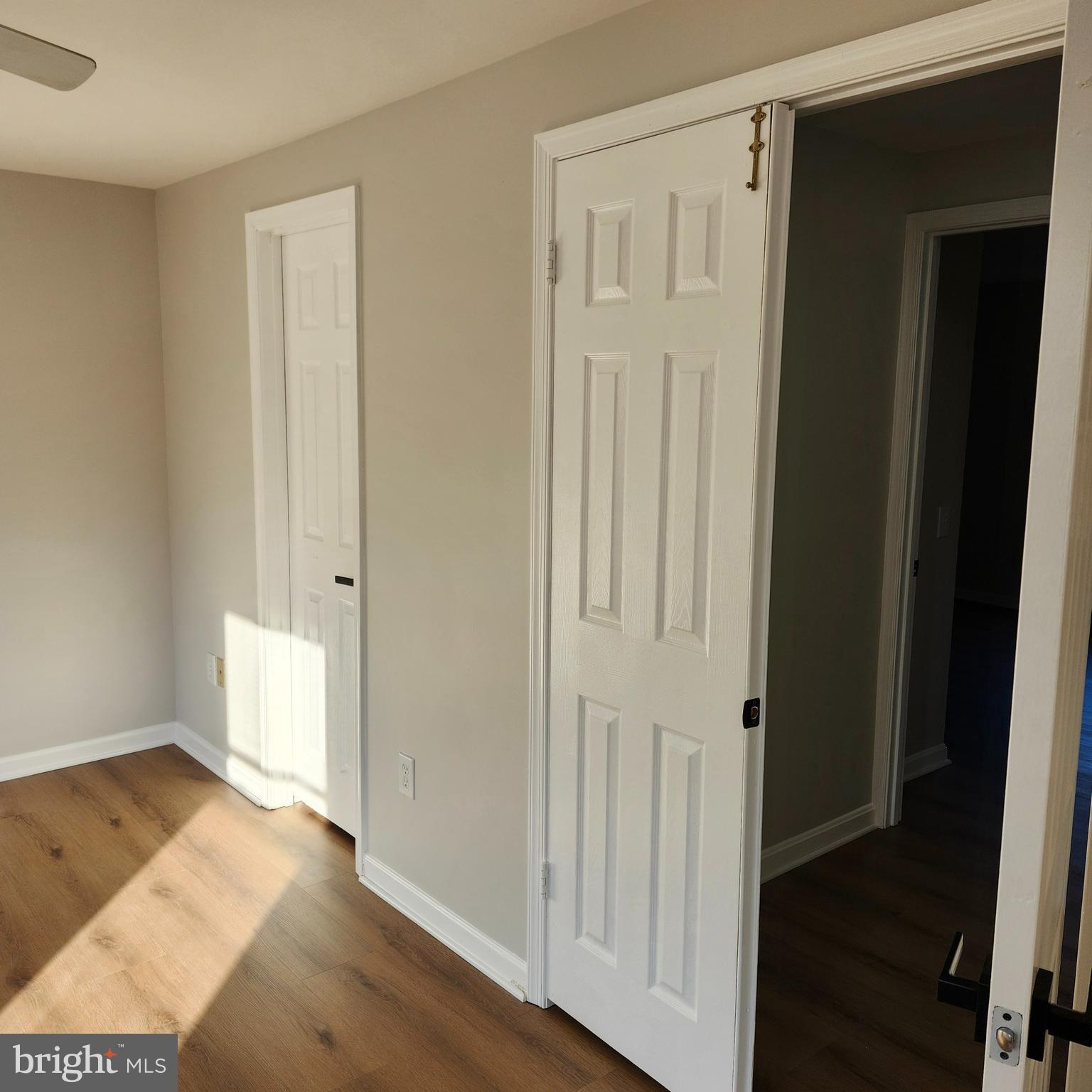 CARROLL PARK MANOR - Residential Lease