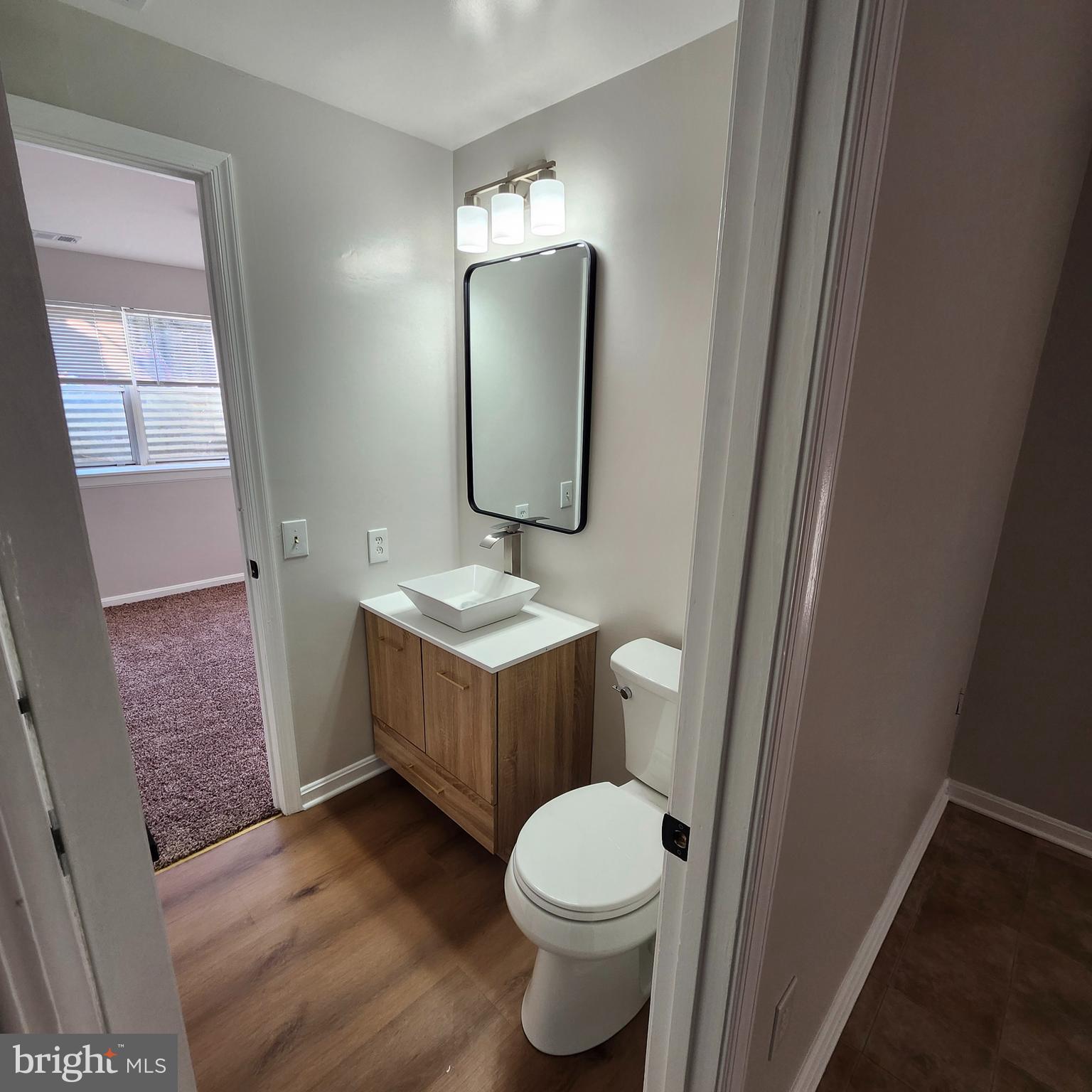 CARROLL PARK MANOR - Residential Lease