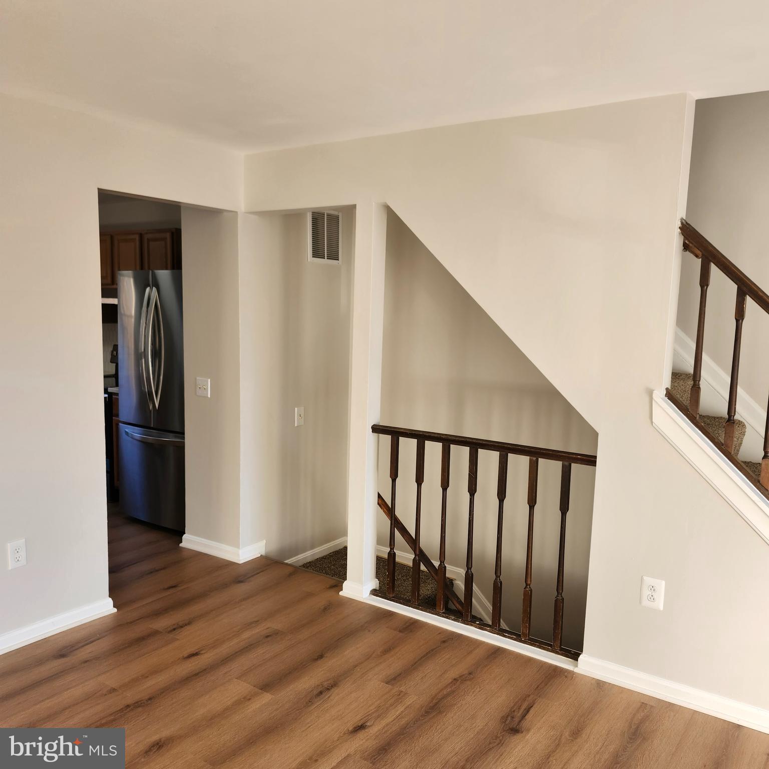 CARROLL PARK MANOR - Residential Lease