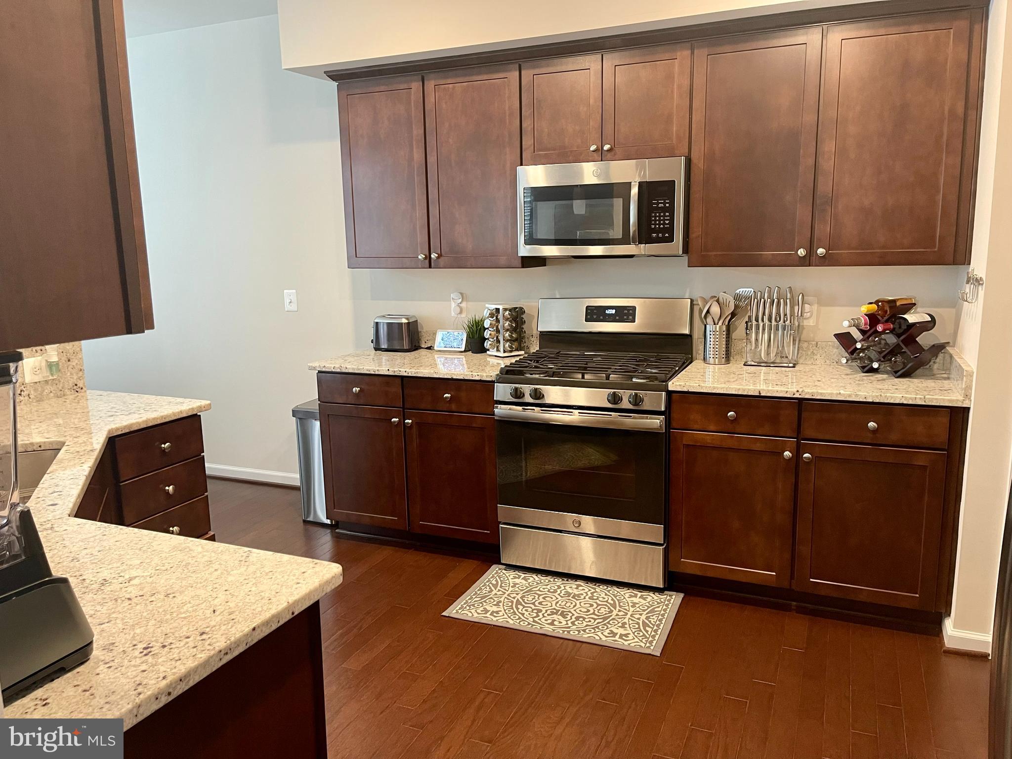 JEFFERSON PLACE - Residential