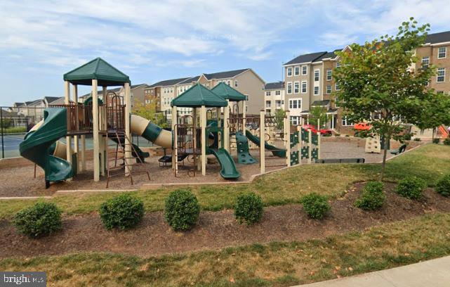 JEFFERSON PLACE - Residential