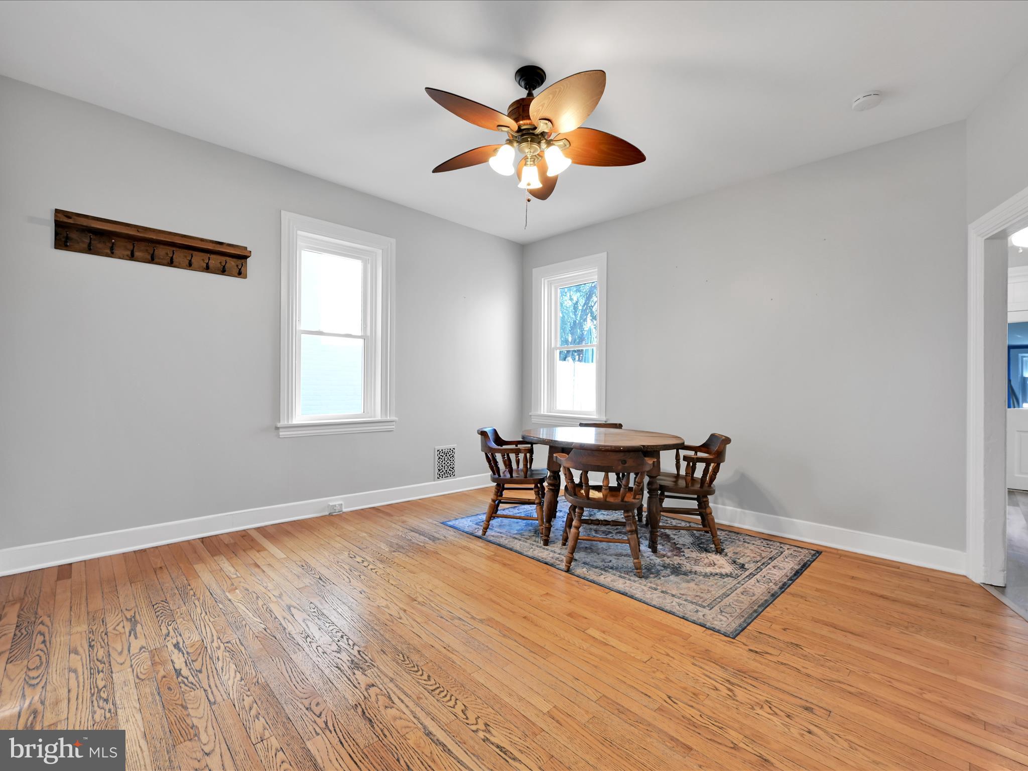 COLLEGE PARK - Residential