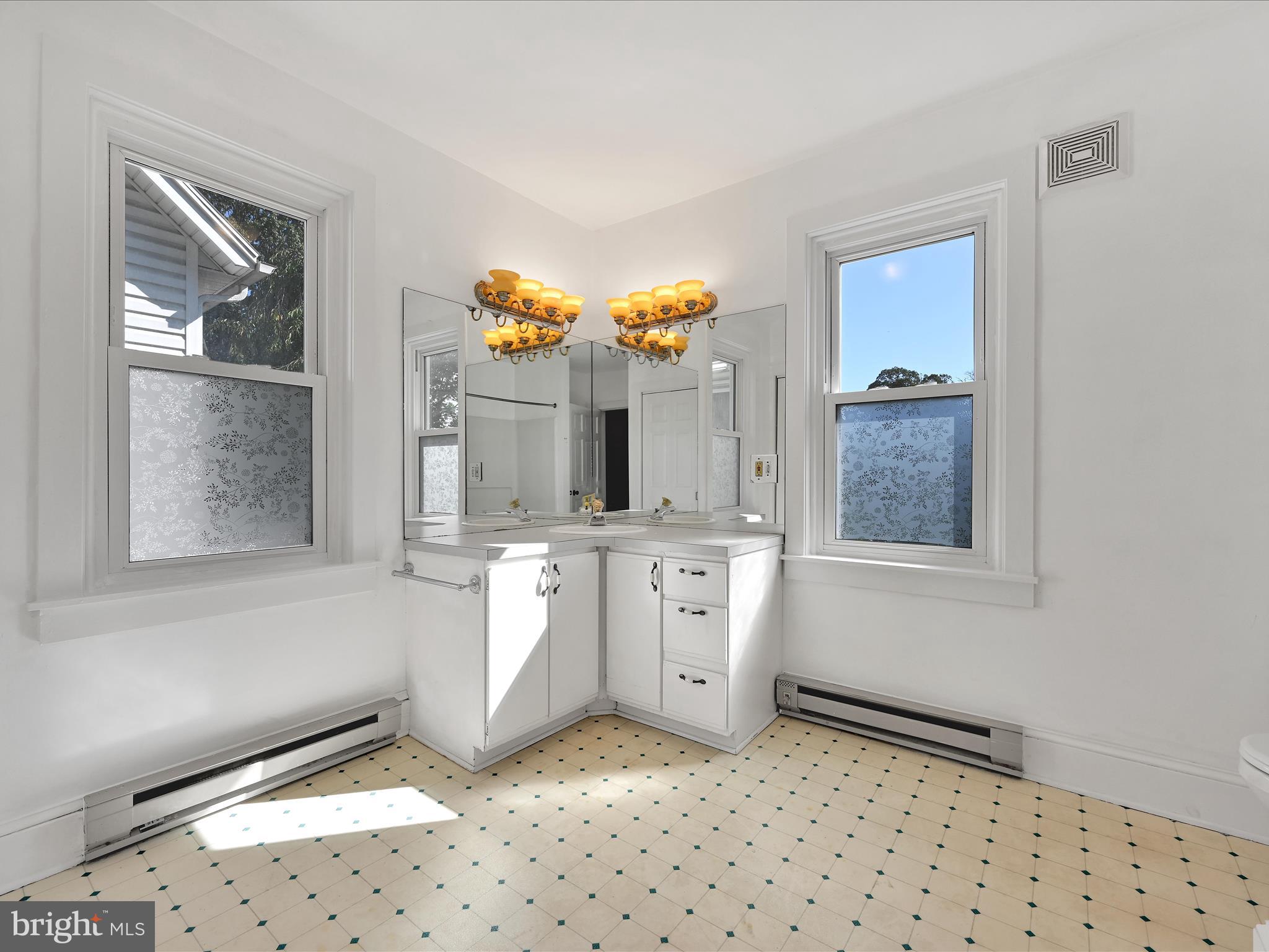 COLLEGE PARK - Residential