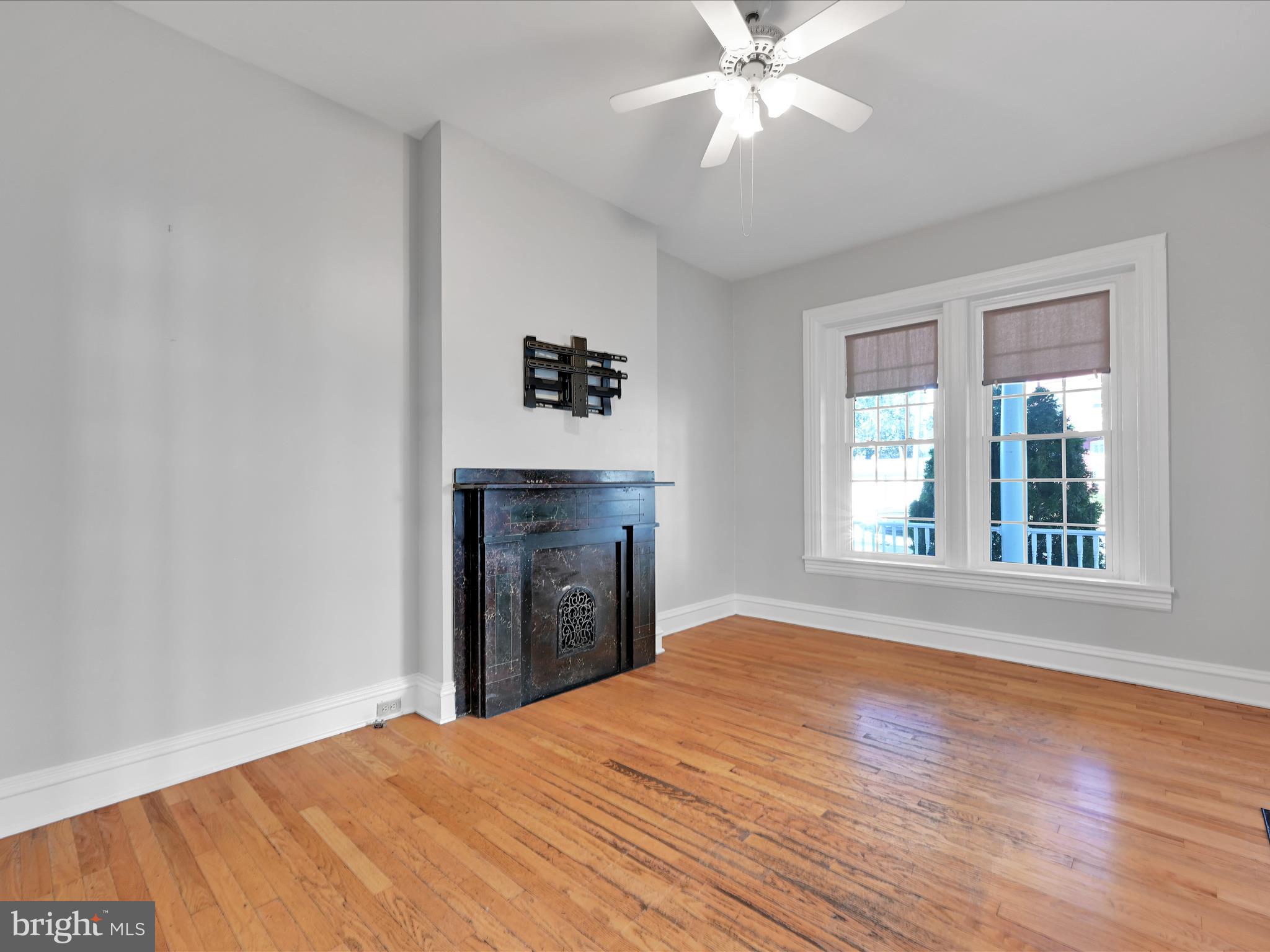 COLLEGE PARK - Residential