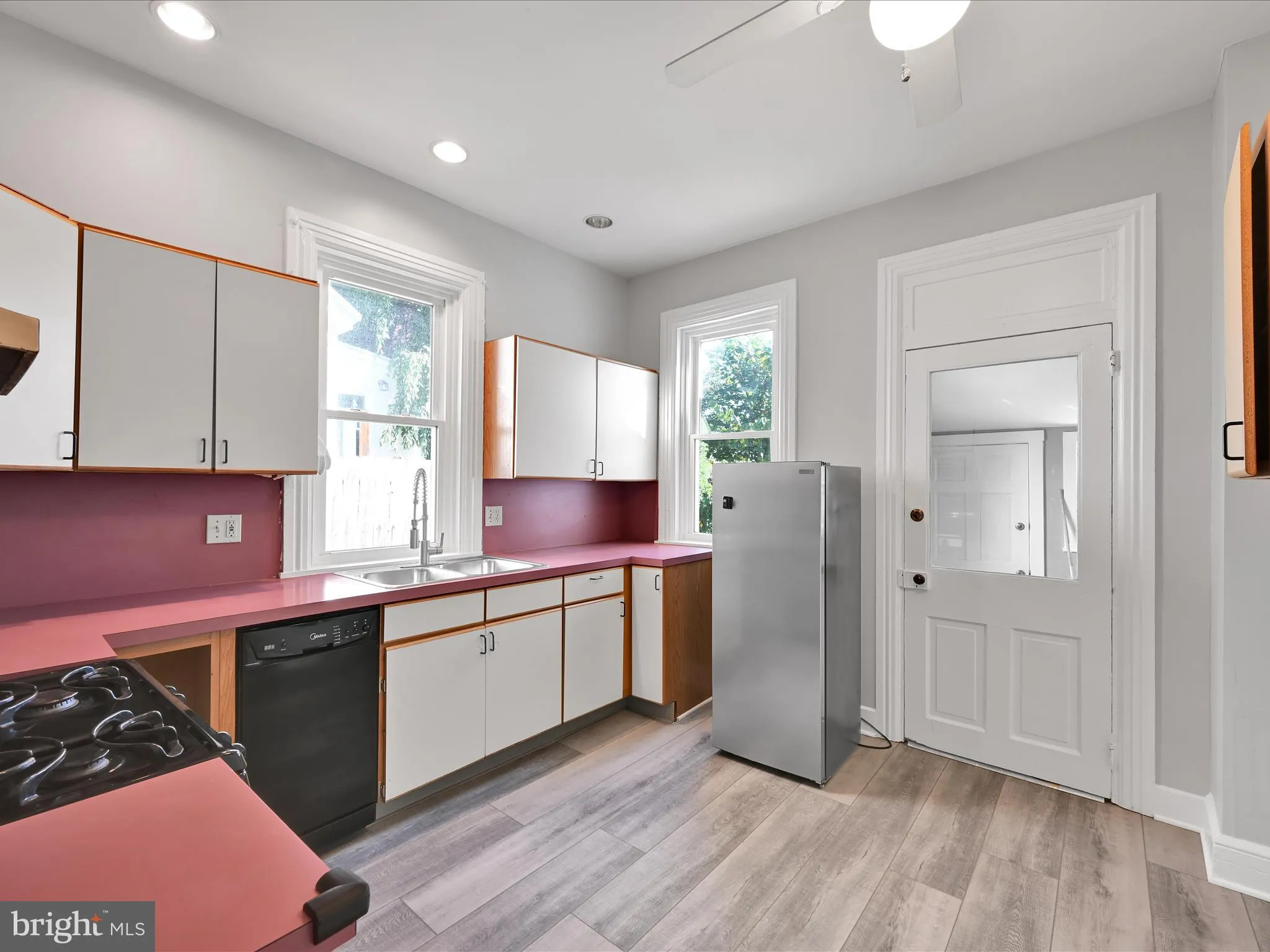 Lancaster, Pennsylvania 17603, United States, 4 Bedrooms Bedrooms, ,2 BathroomsBathrooms,Residential,Coming Soon,223572