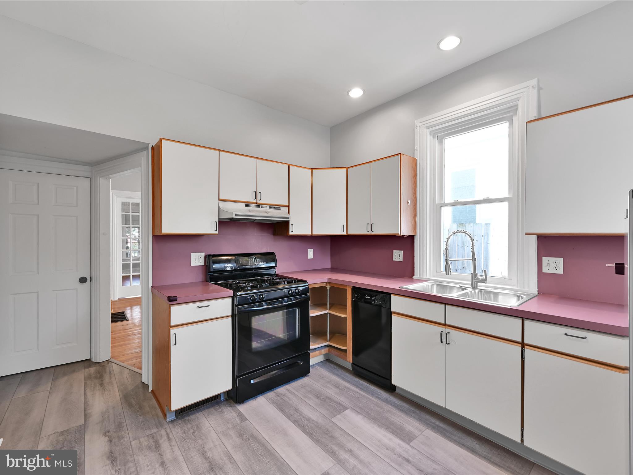 COLLEGE PARK - Residential