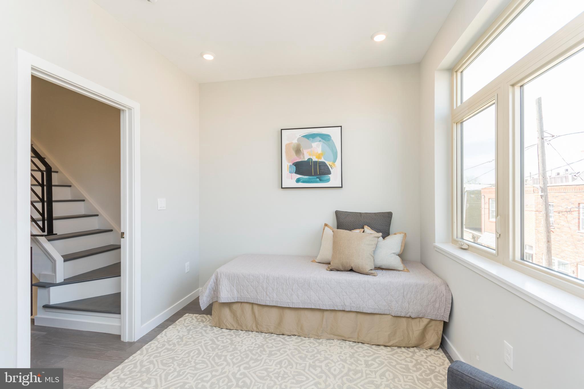 PASSYUNK SQUARE - Residential