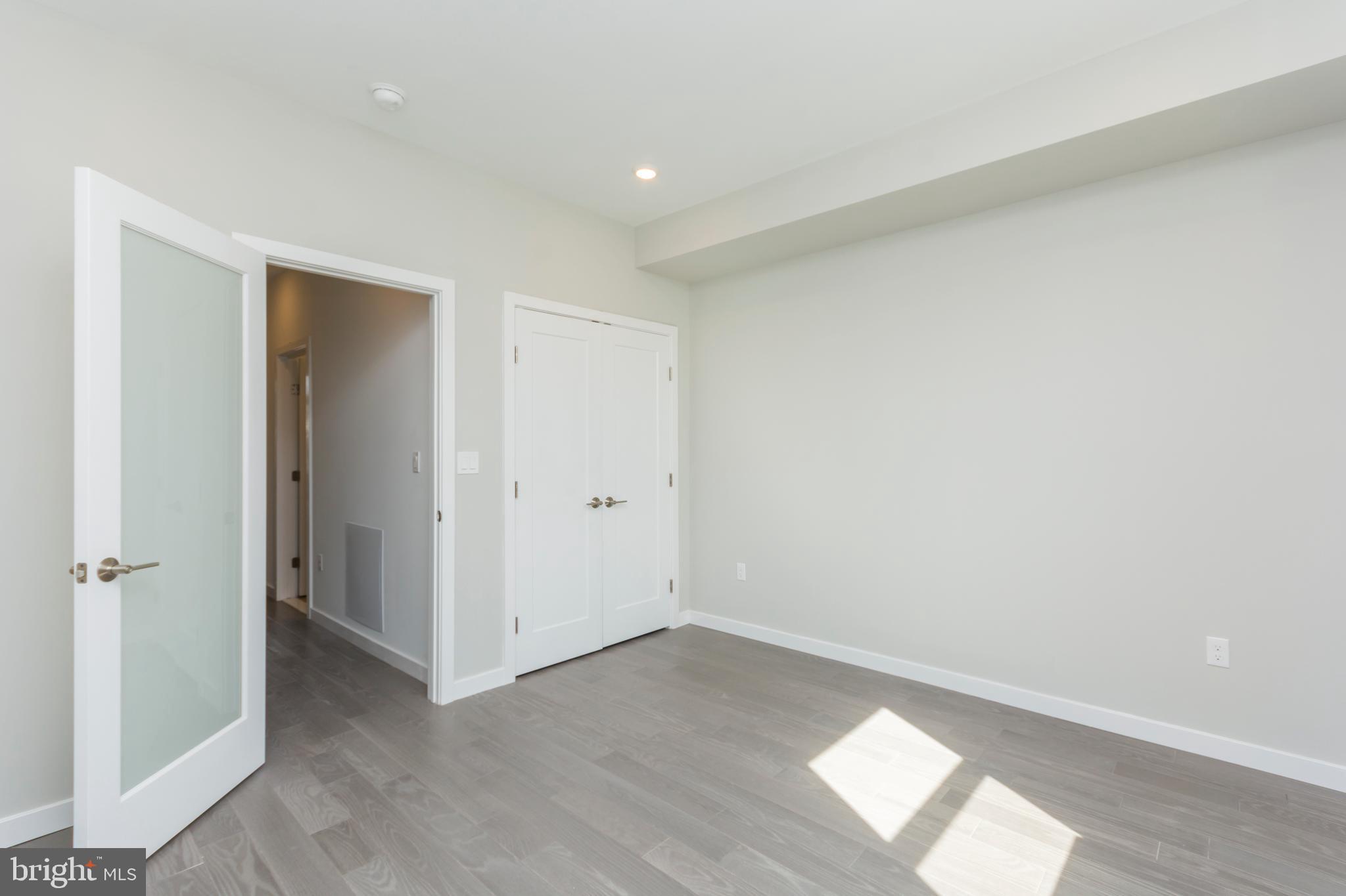 PASSYUNK SQUARE - Residential